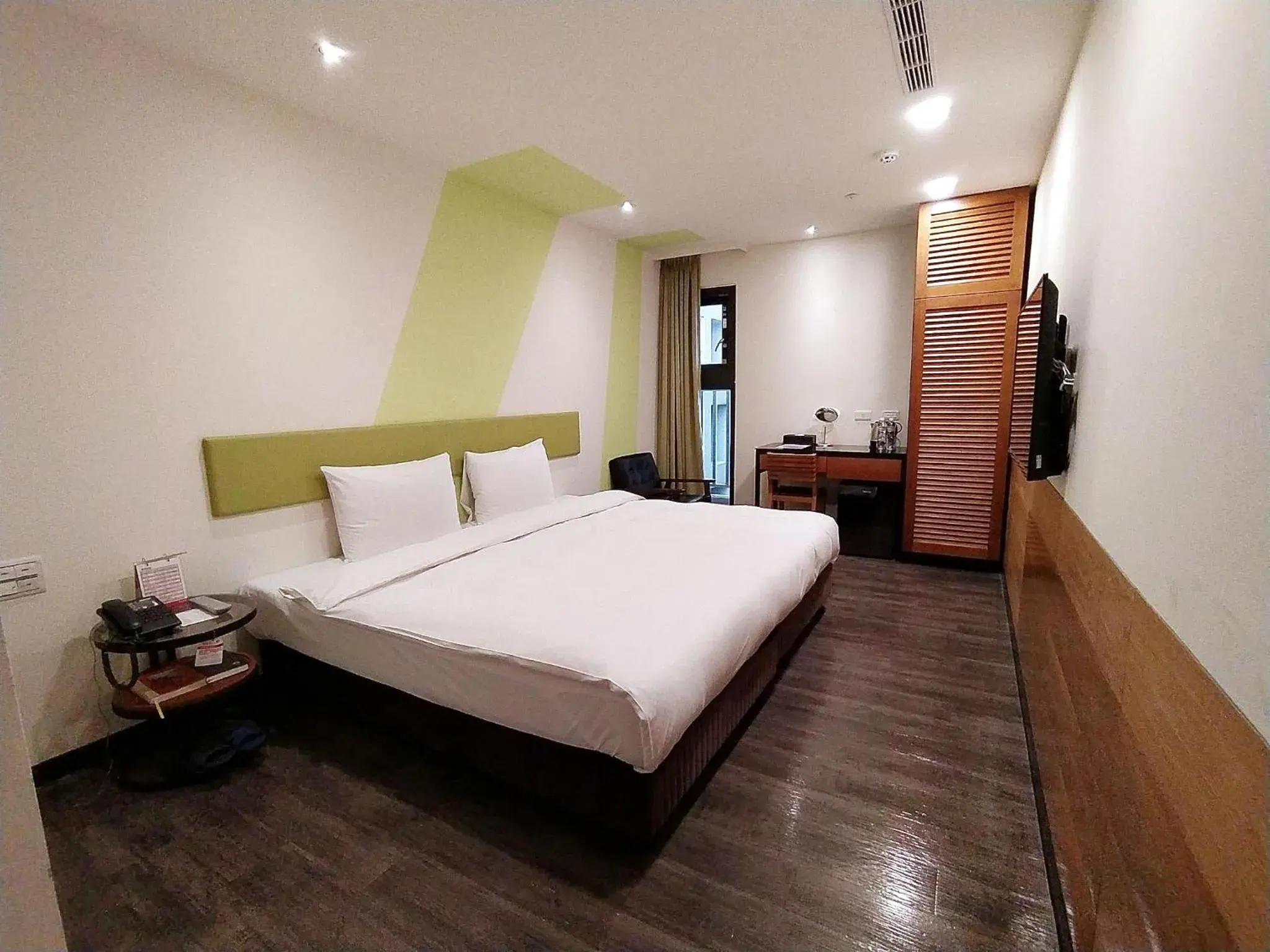 Photo of the whole room, Bed in Hotel J Taoyuan