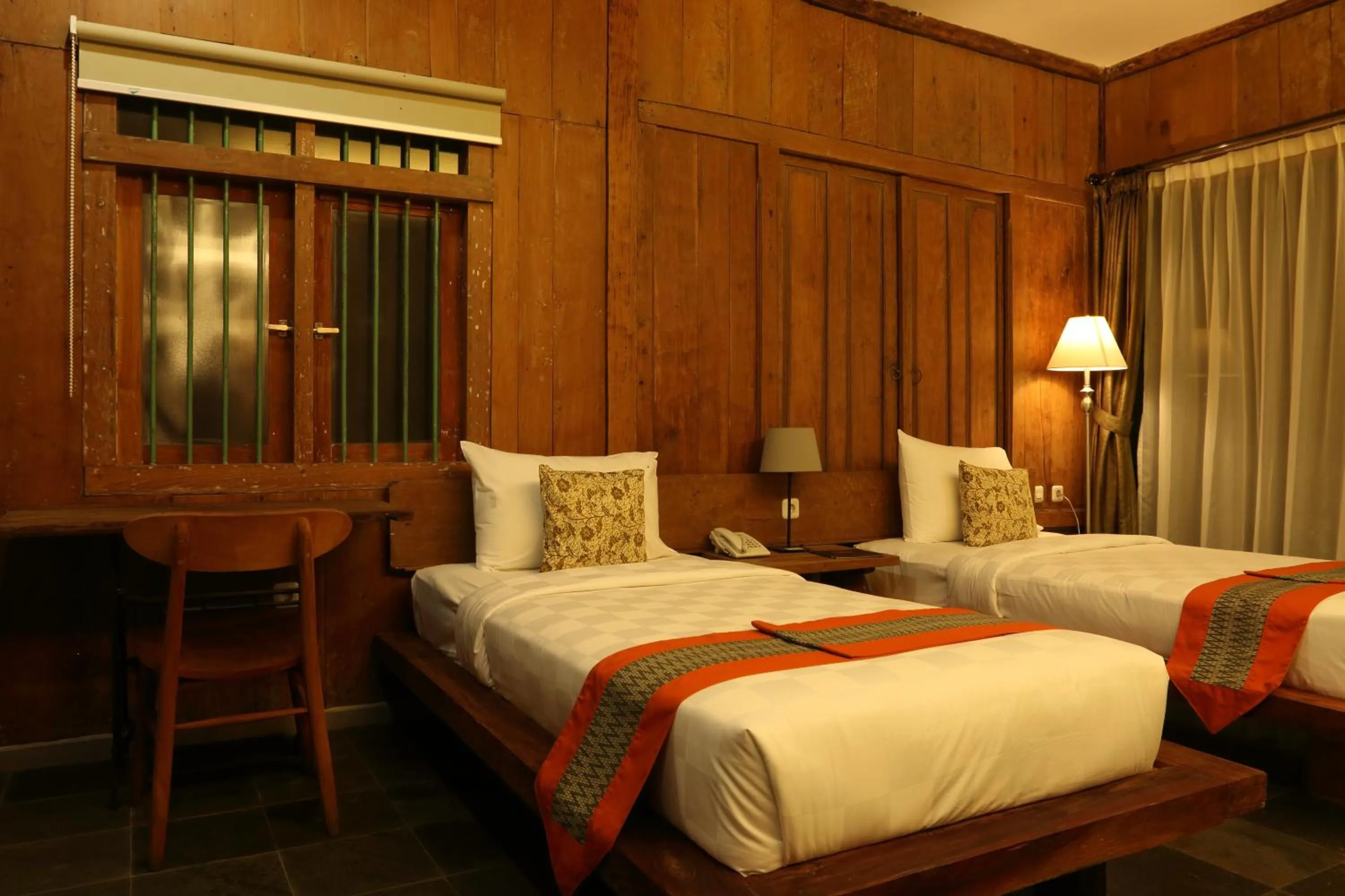 Garden view, Bed in WARISAN Heritage Boutique Hotel