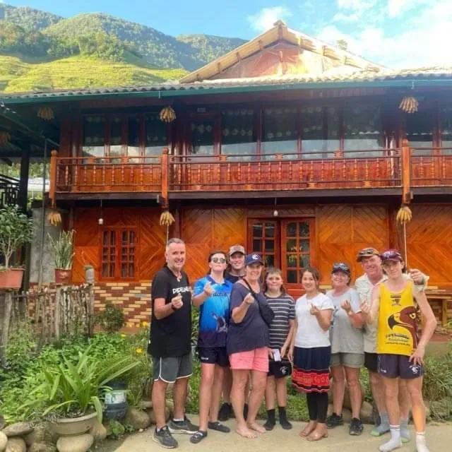 Mekhoo & Zizi Sapa Homestay