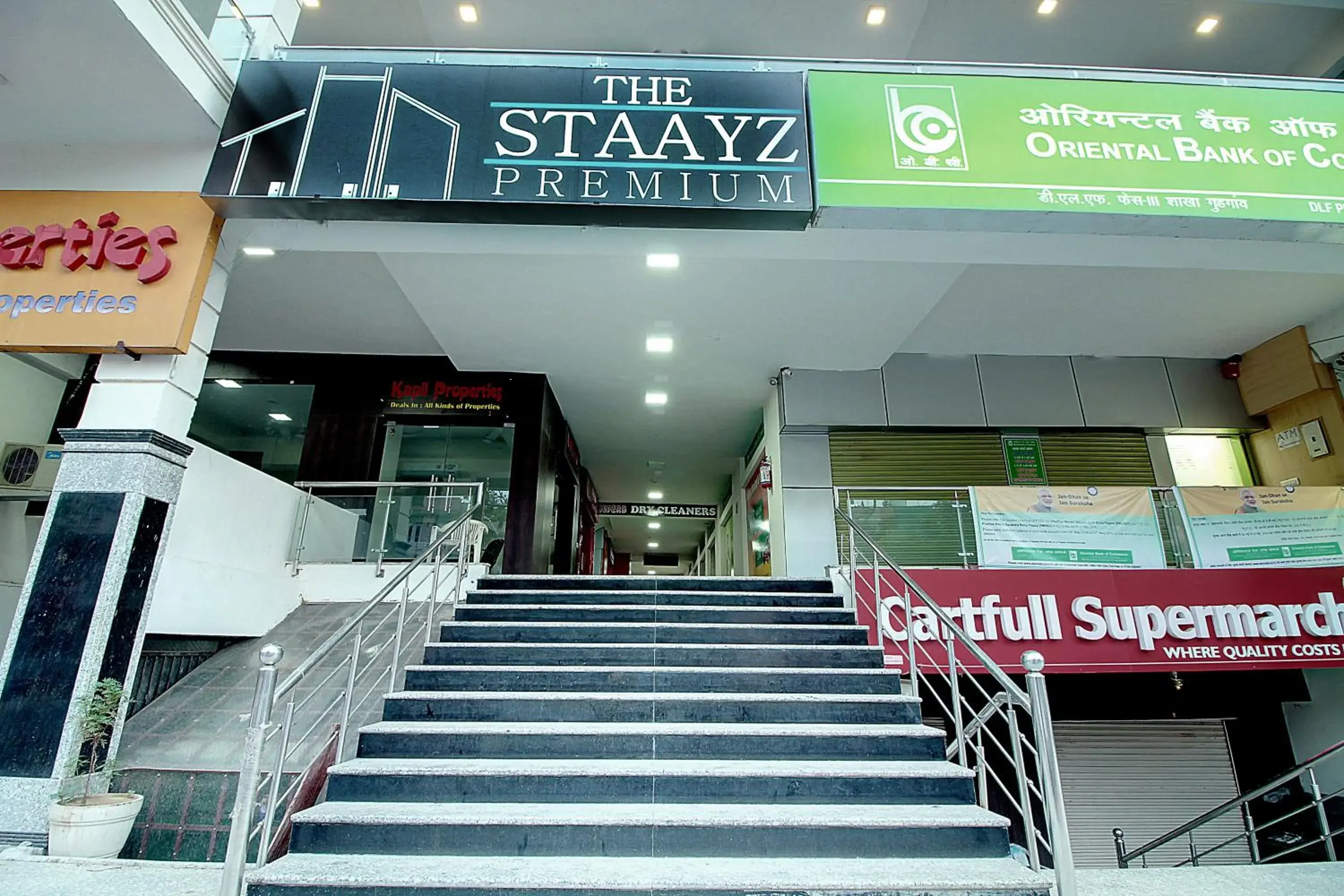 Facade/entrance in STAAYZ Premium Gurgaon Facade/entrance in STAAYZ Premium Gurgaon