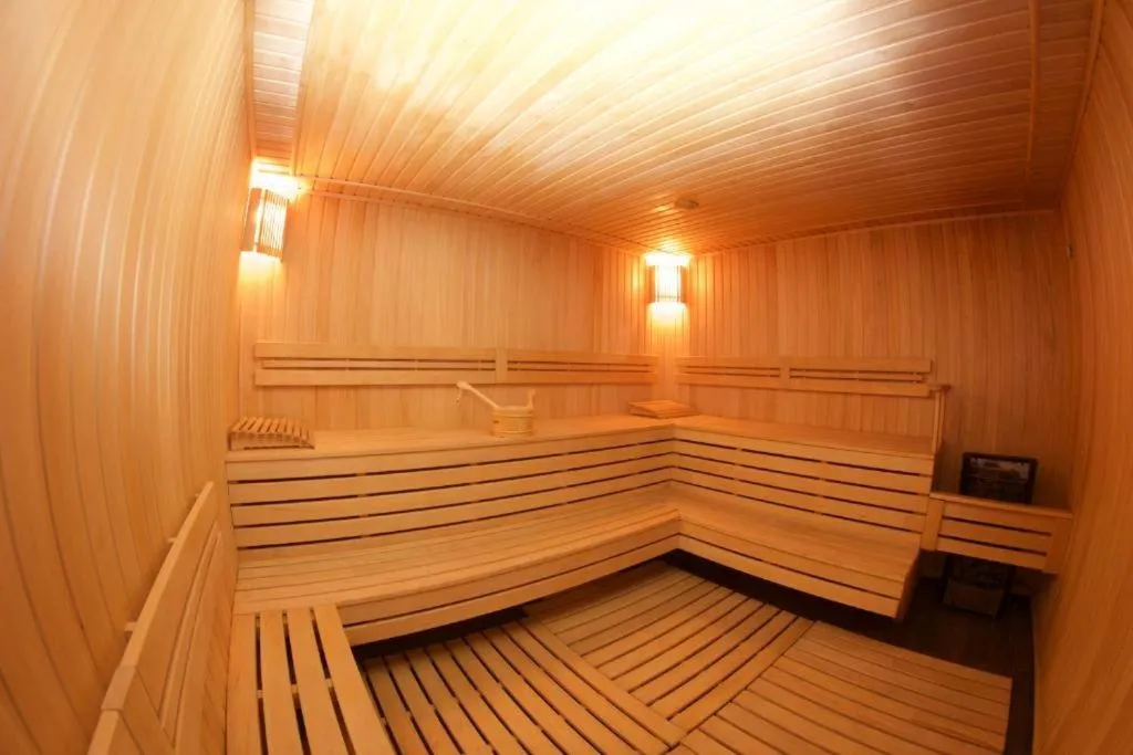 Sauna in Shera Inn Hotel