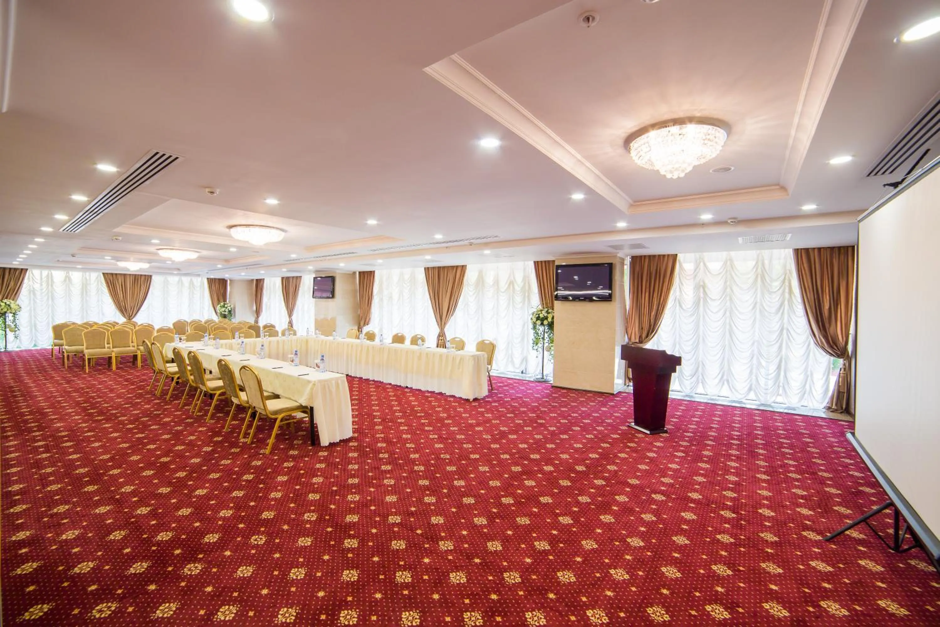 Business facilities in Shera Inn Hotel