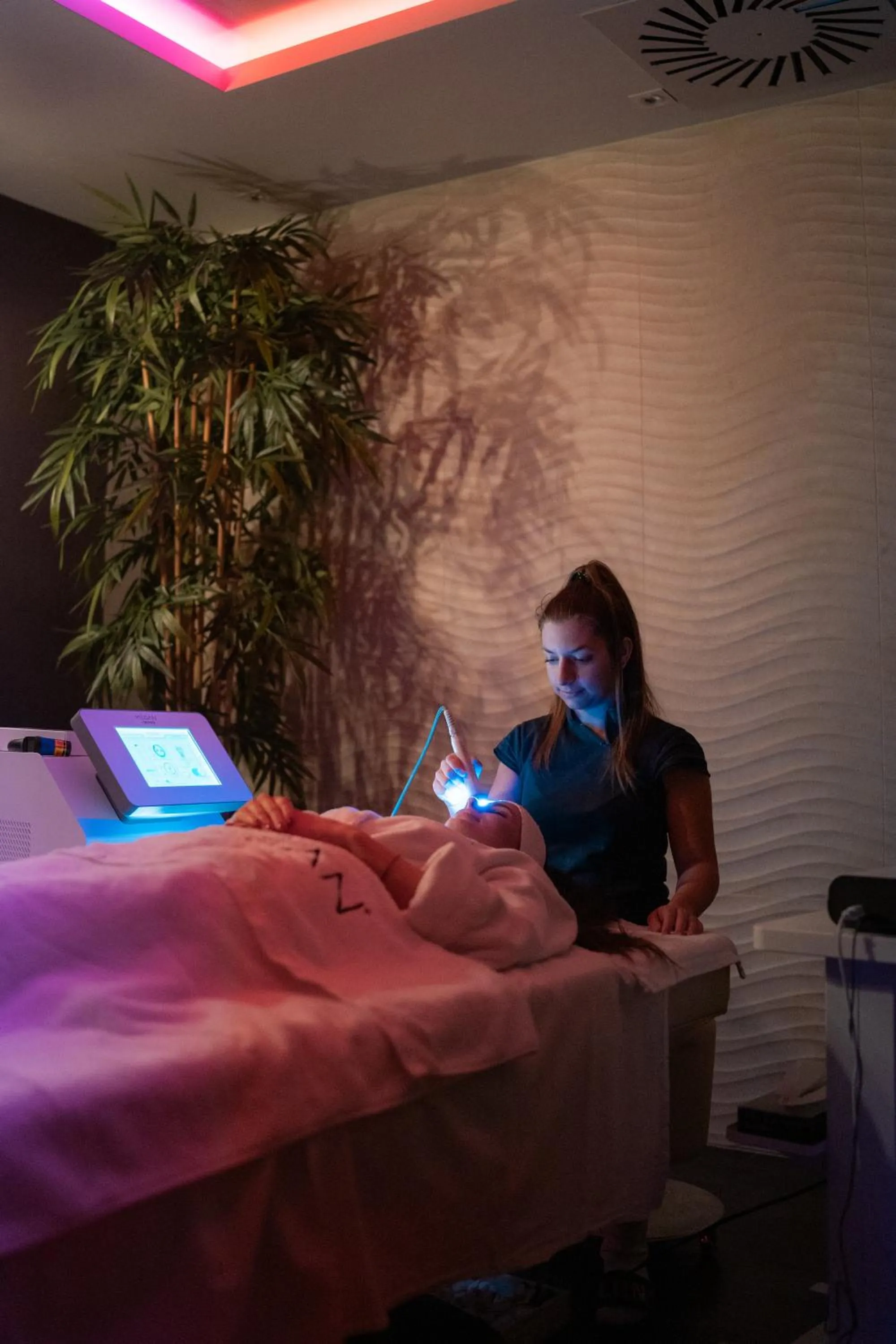 Massage in Avalon Resort & SPA