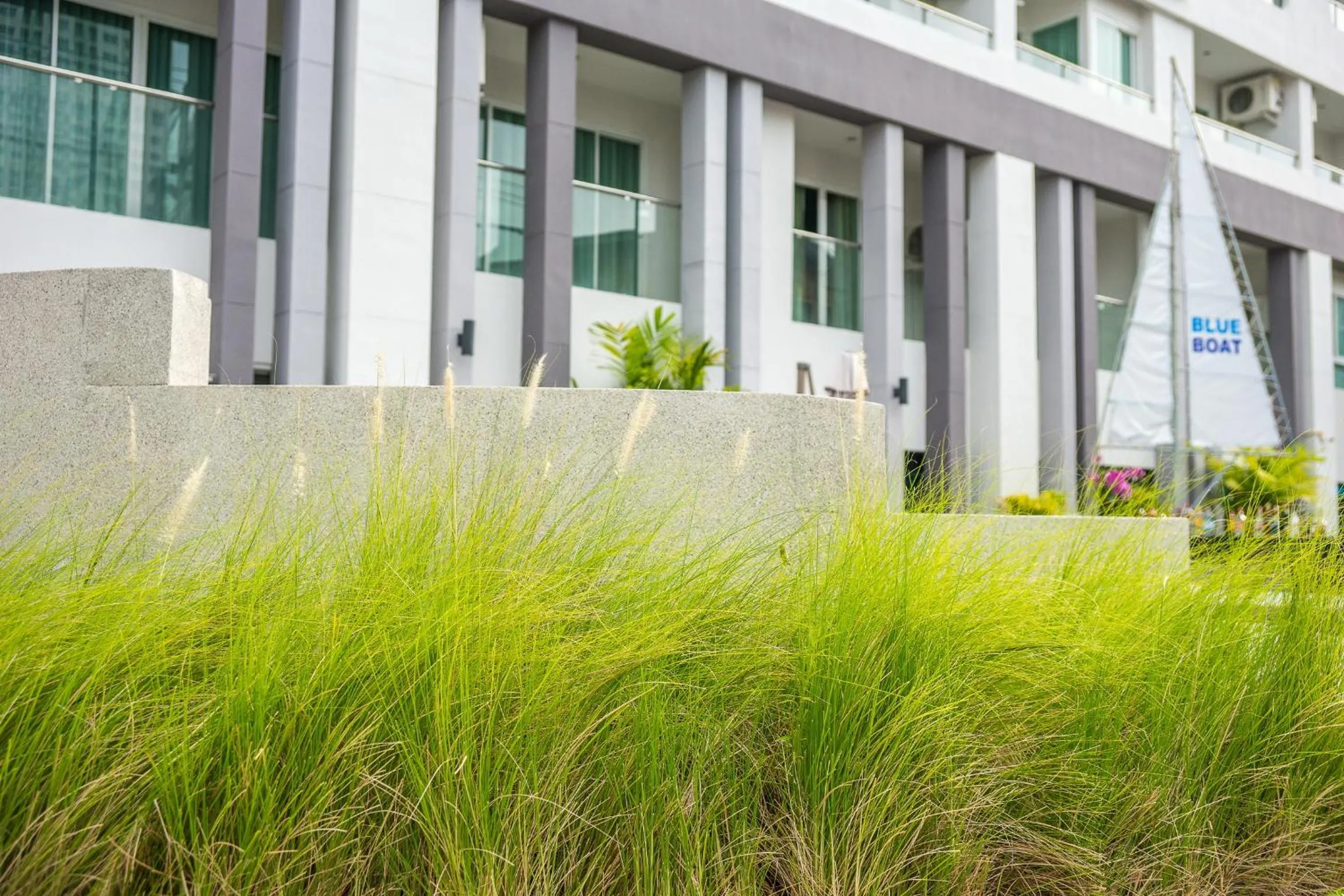 Decorative detail in Blue Boat Hotel JC