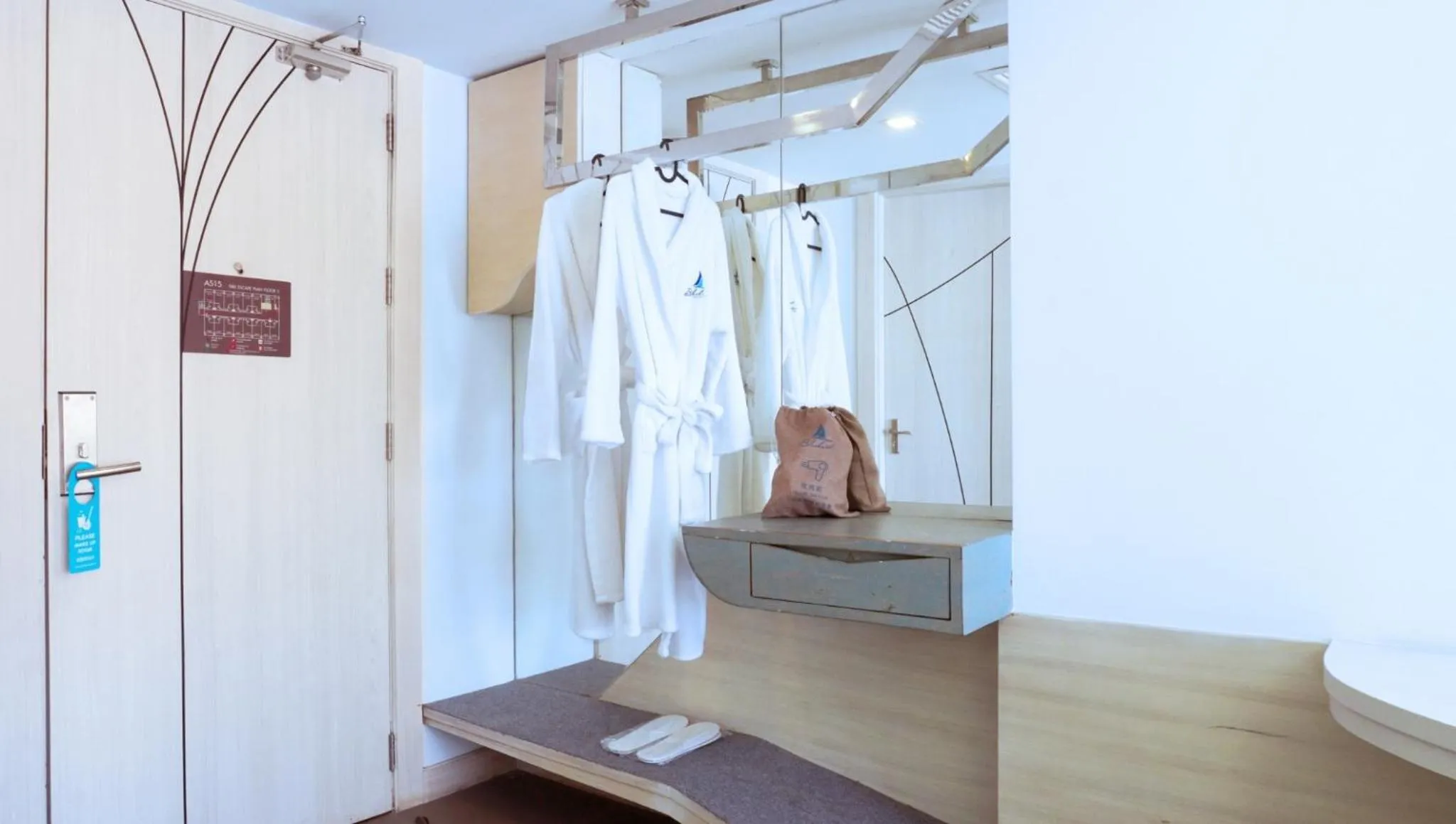 towels in Blue Boat Hotel JC