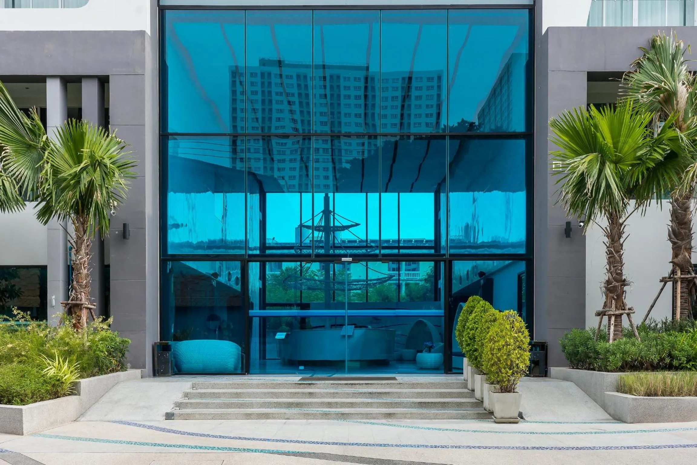 Facade/entrance in Blue Boat Hotel JC
