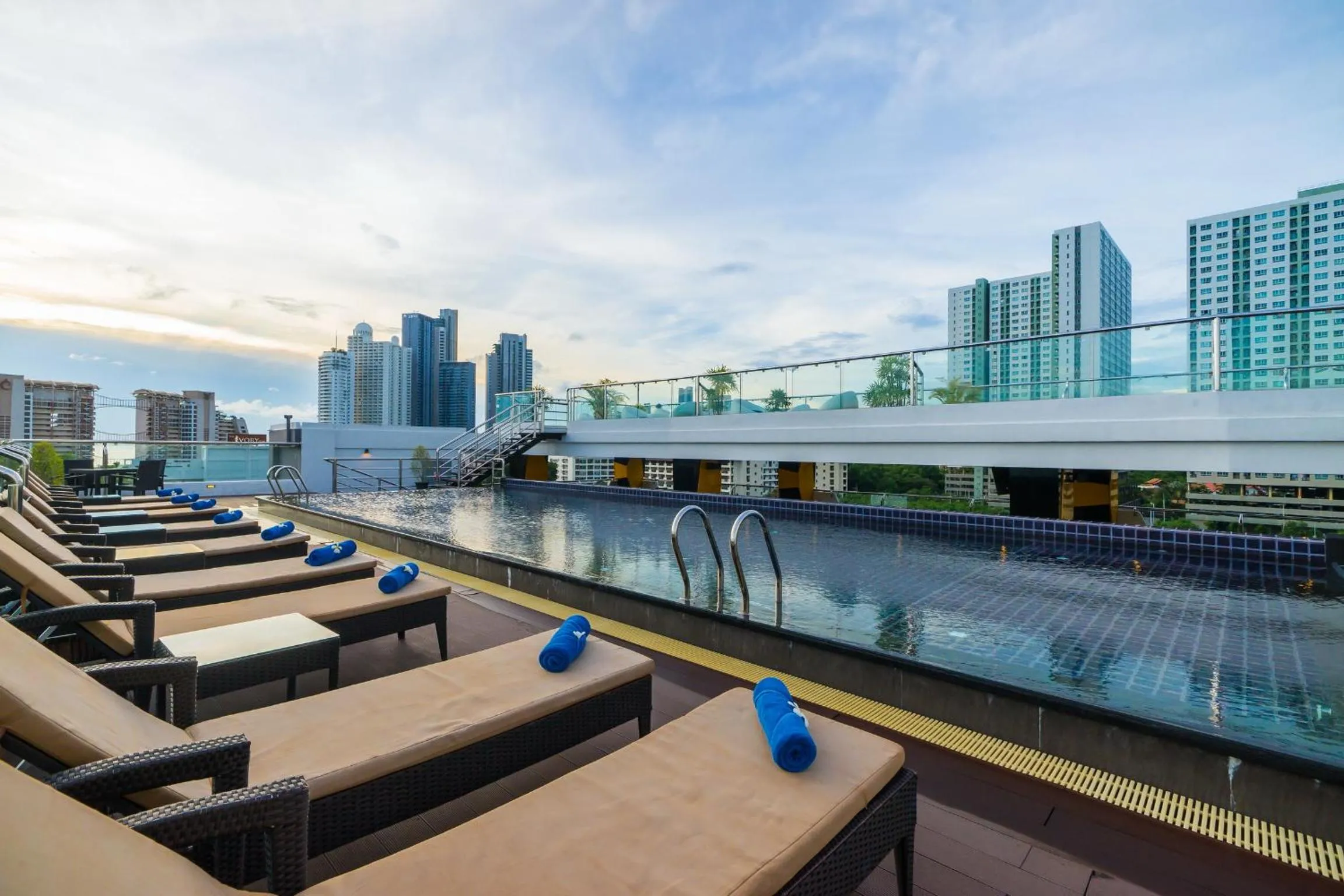 Bird's eye view in Blue Boat Hotel JC