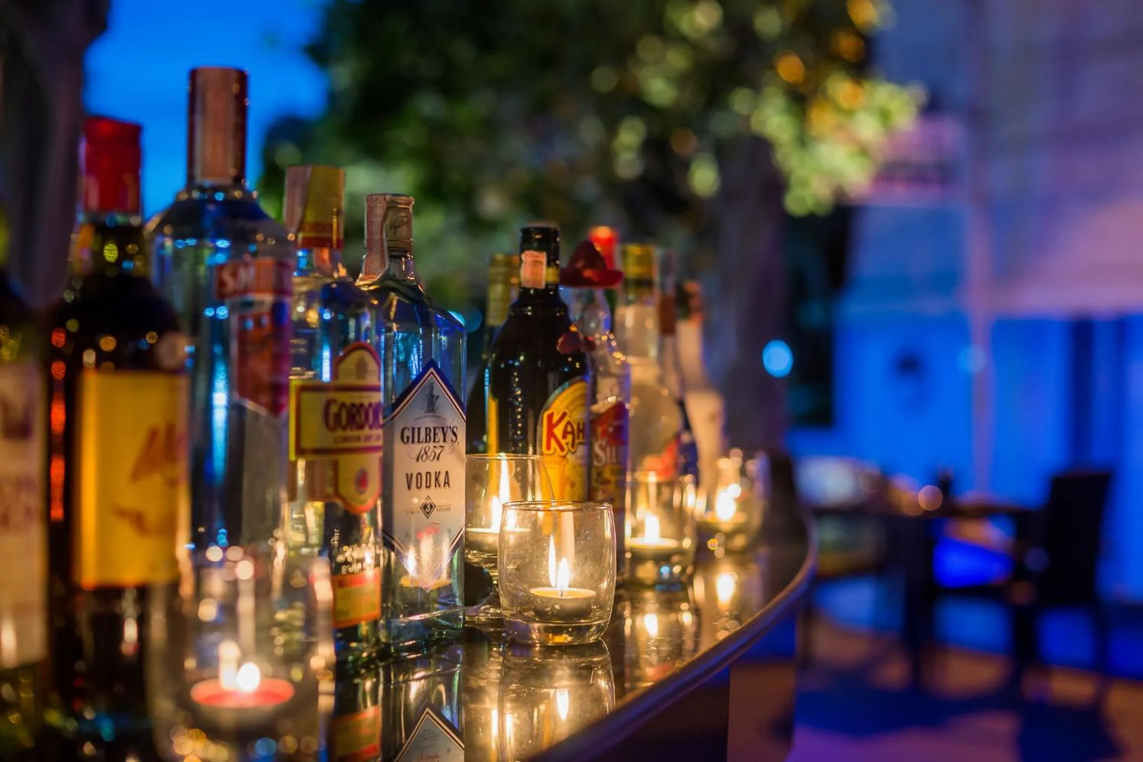 Decorative detail in Blue Boat Hotel JC