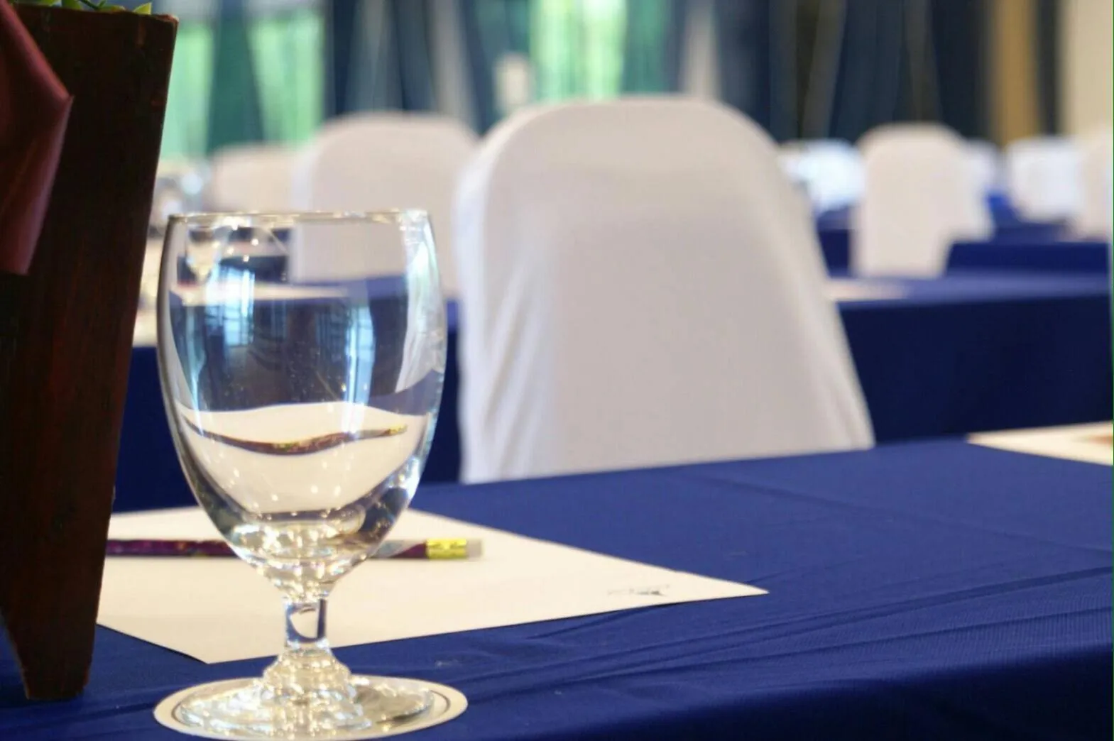 Restaurant/places to eat in Blue Boat Hotel JC