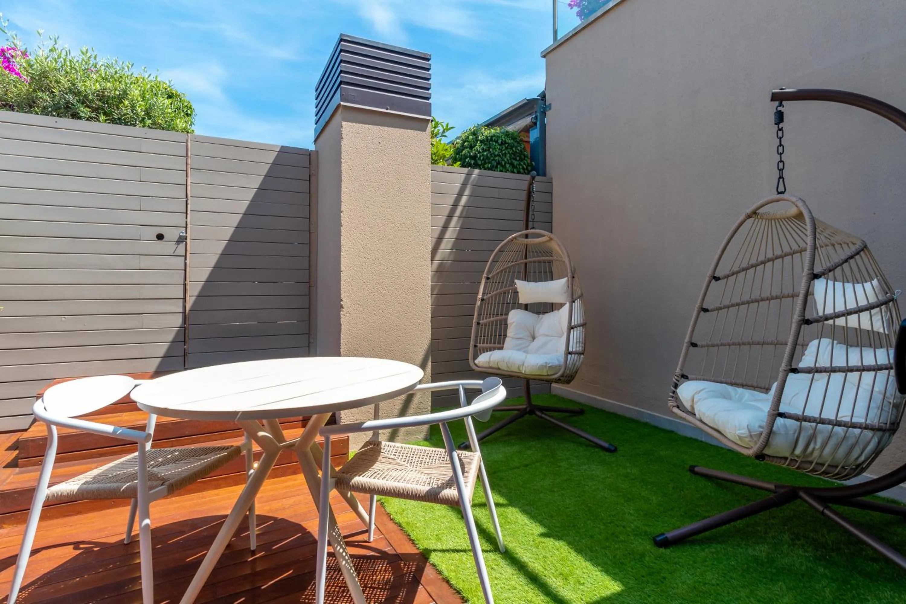 Patio in Duquesa Suites Landmark Hotel by Grup Duquessa