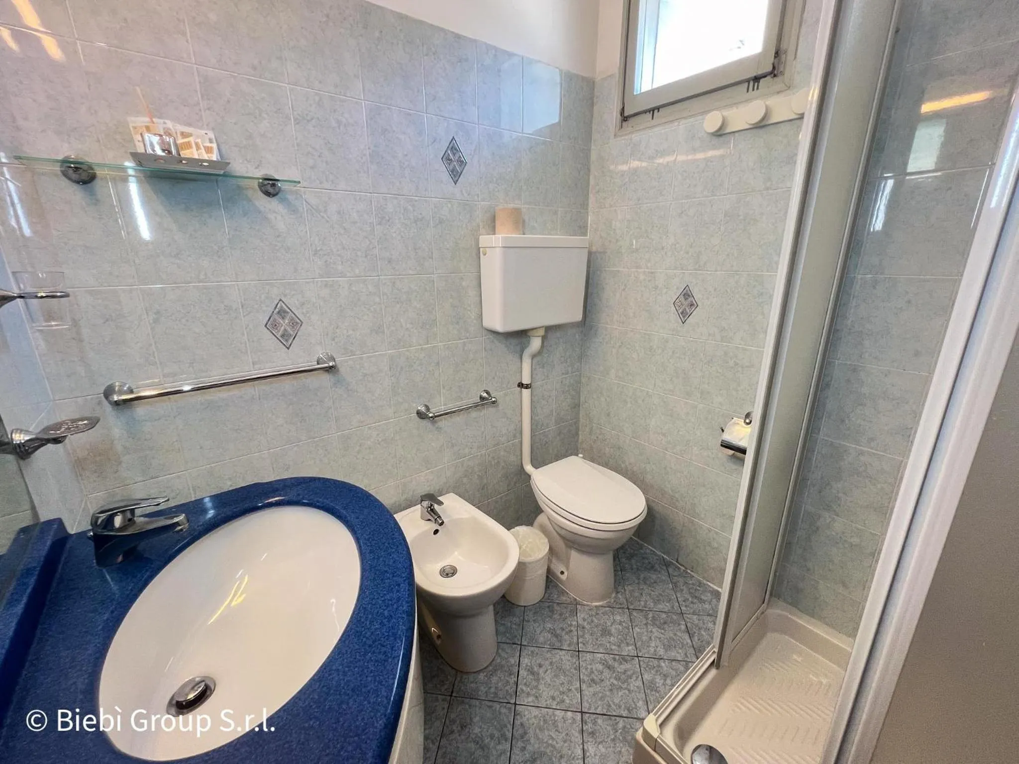 Shower in Hotel Giorg - WaterPark Free Entrance