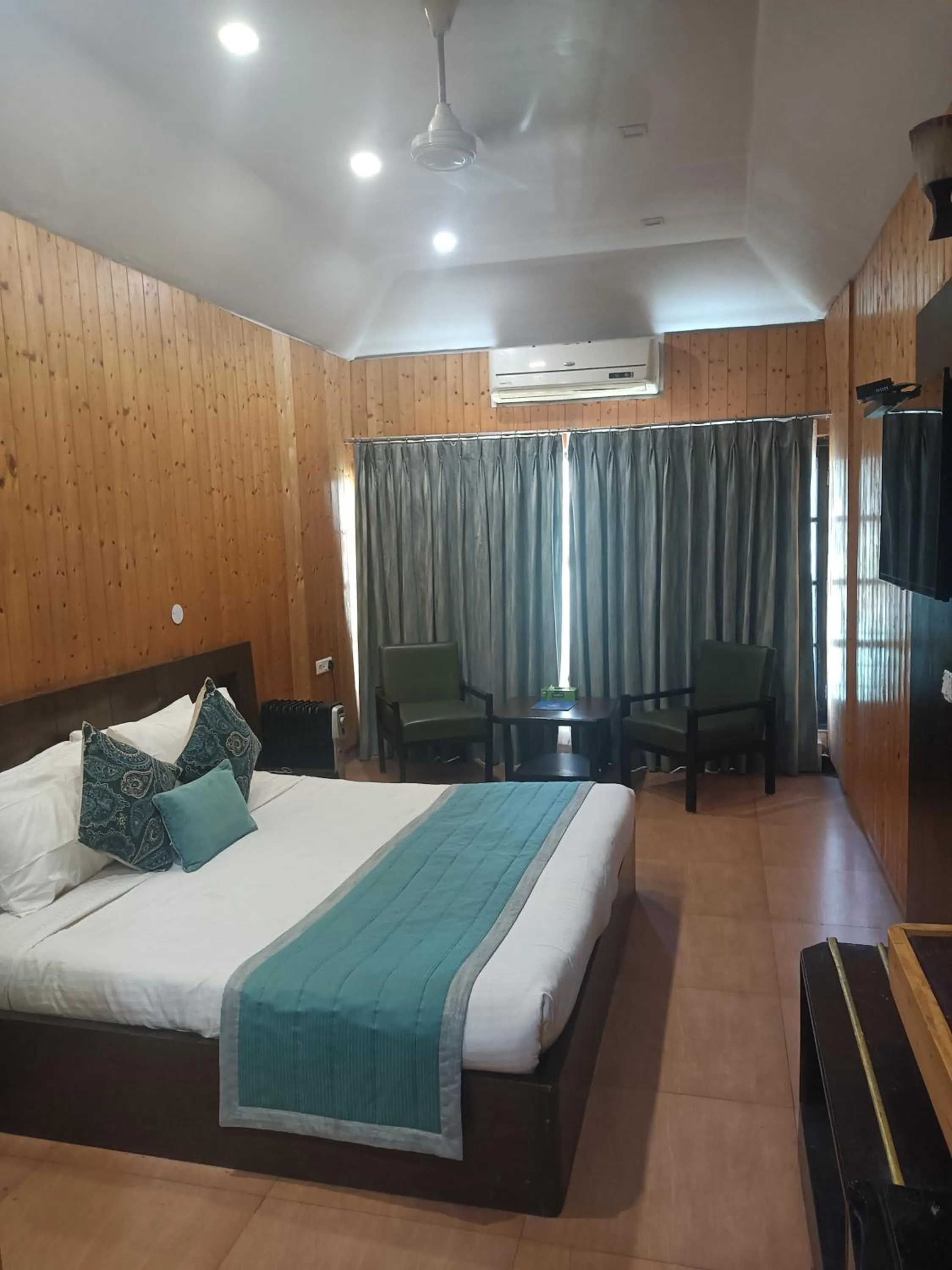 Bed in Comfort Inn Coral River