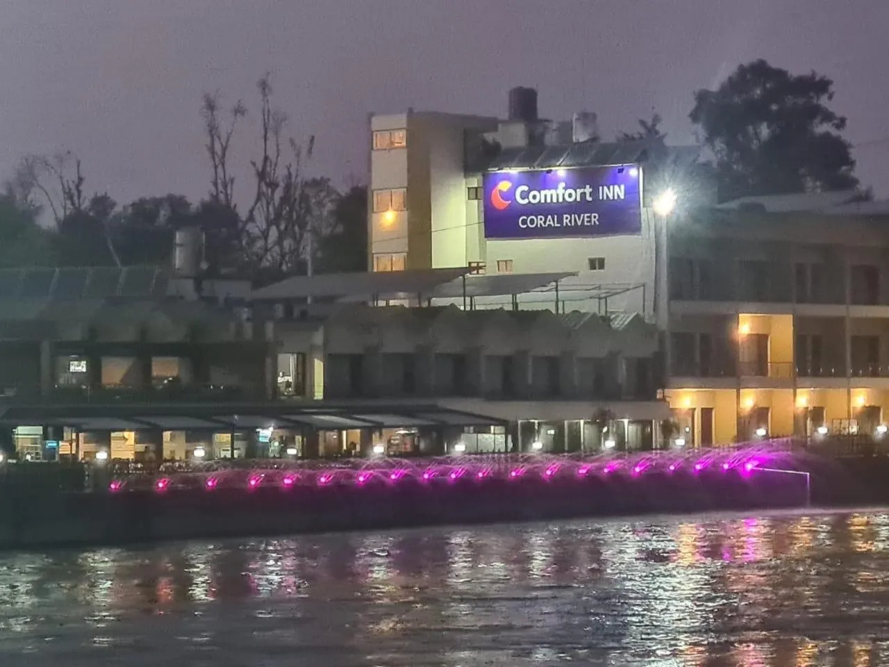 Property Building in Comfort Inn Coral River