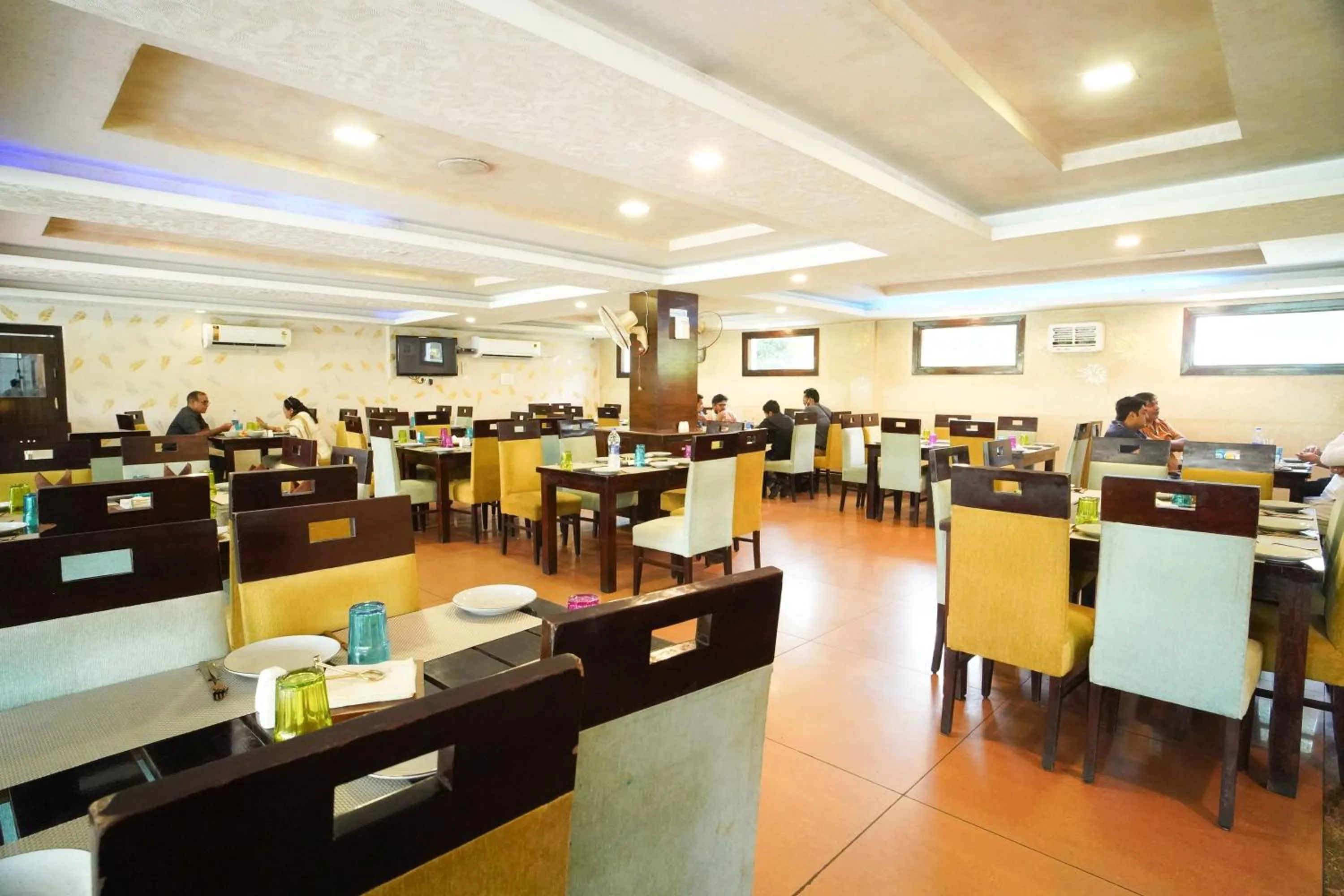Restaurant/Places to Eat in Comfort Inn Coral River