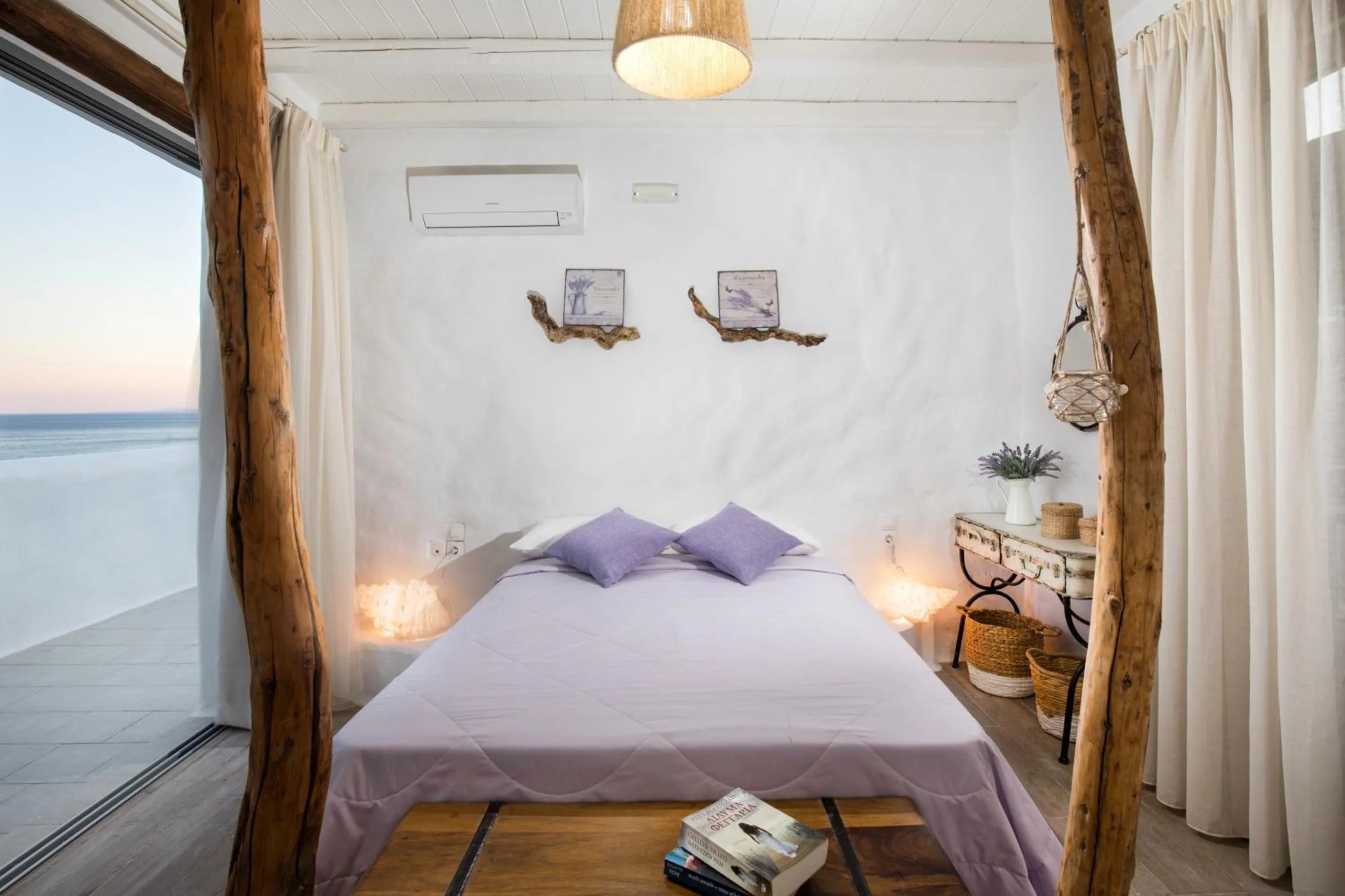 Bed in Axiotheaton Villas