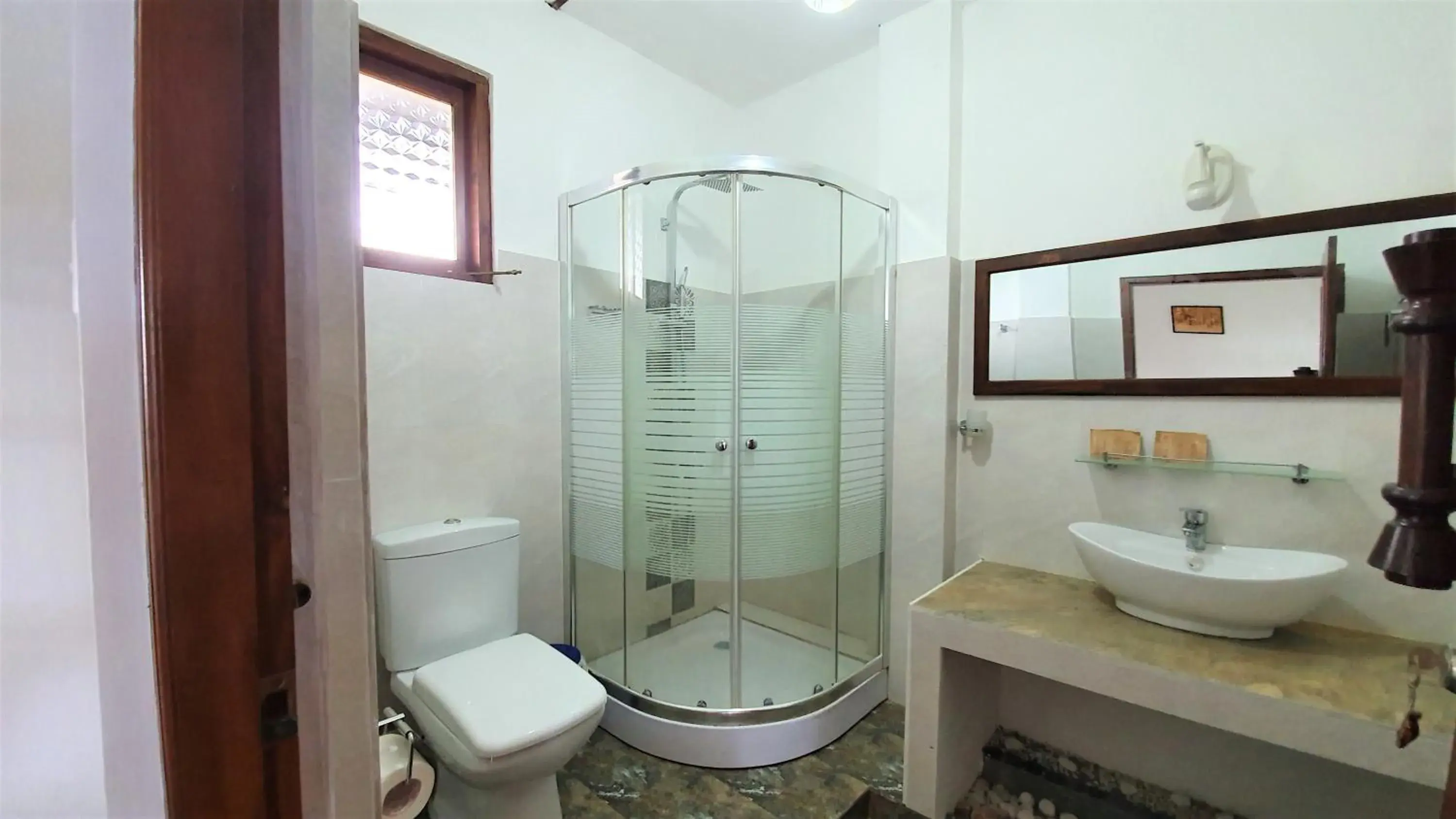Triple Room with Balcony - single occupancy in Dhammika Magic Palace Triple Room with Balcony - single occupancy in Dhammika Magic Palace