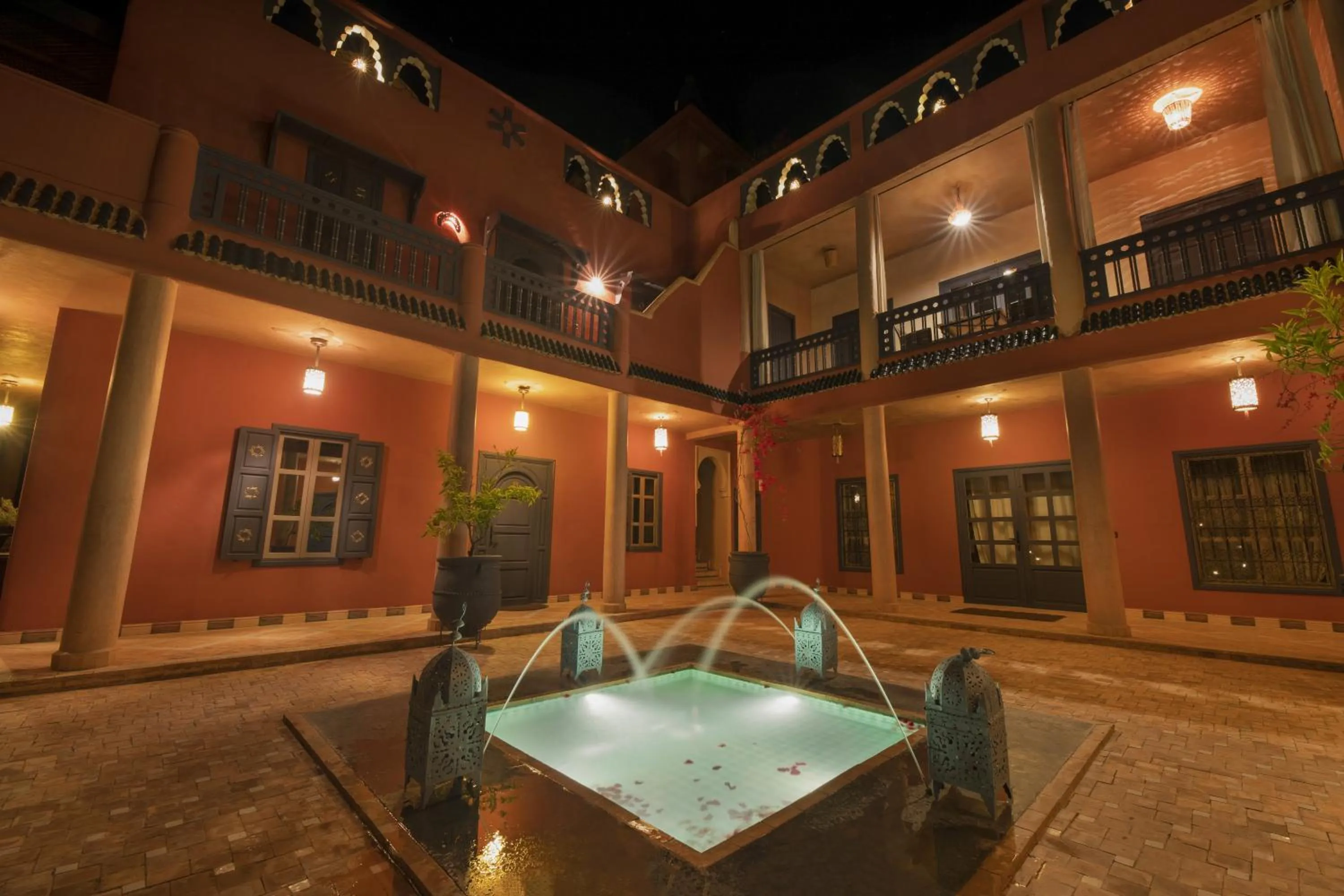 Patio in SOBOL Le Chant des Oliviers