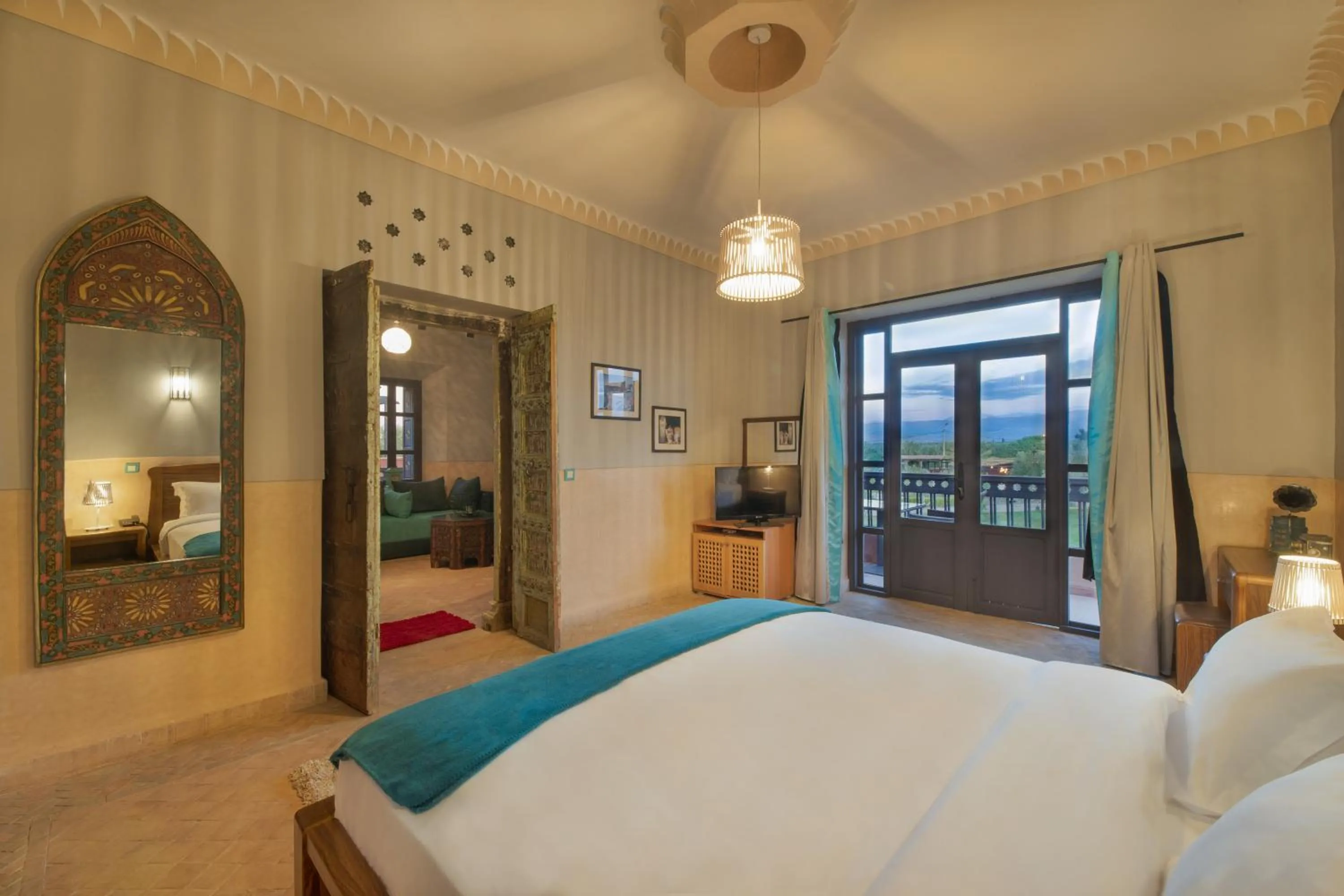 Bed in SOBOL Le Chant des Oliviers