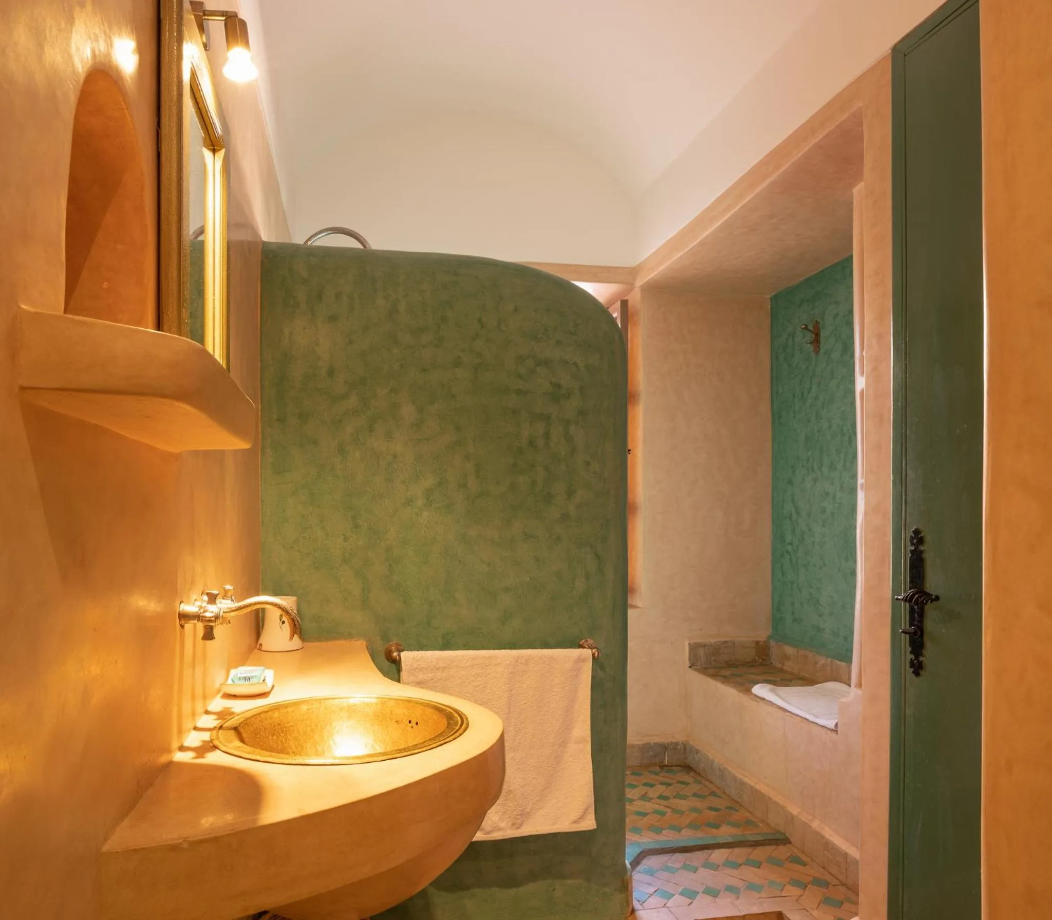 Bathroom in SOBOL Le Chant des Oliviers