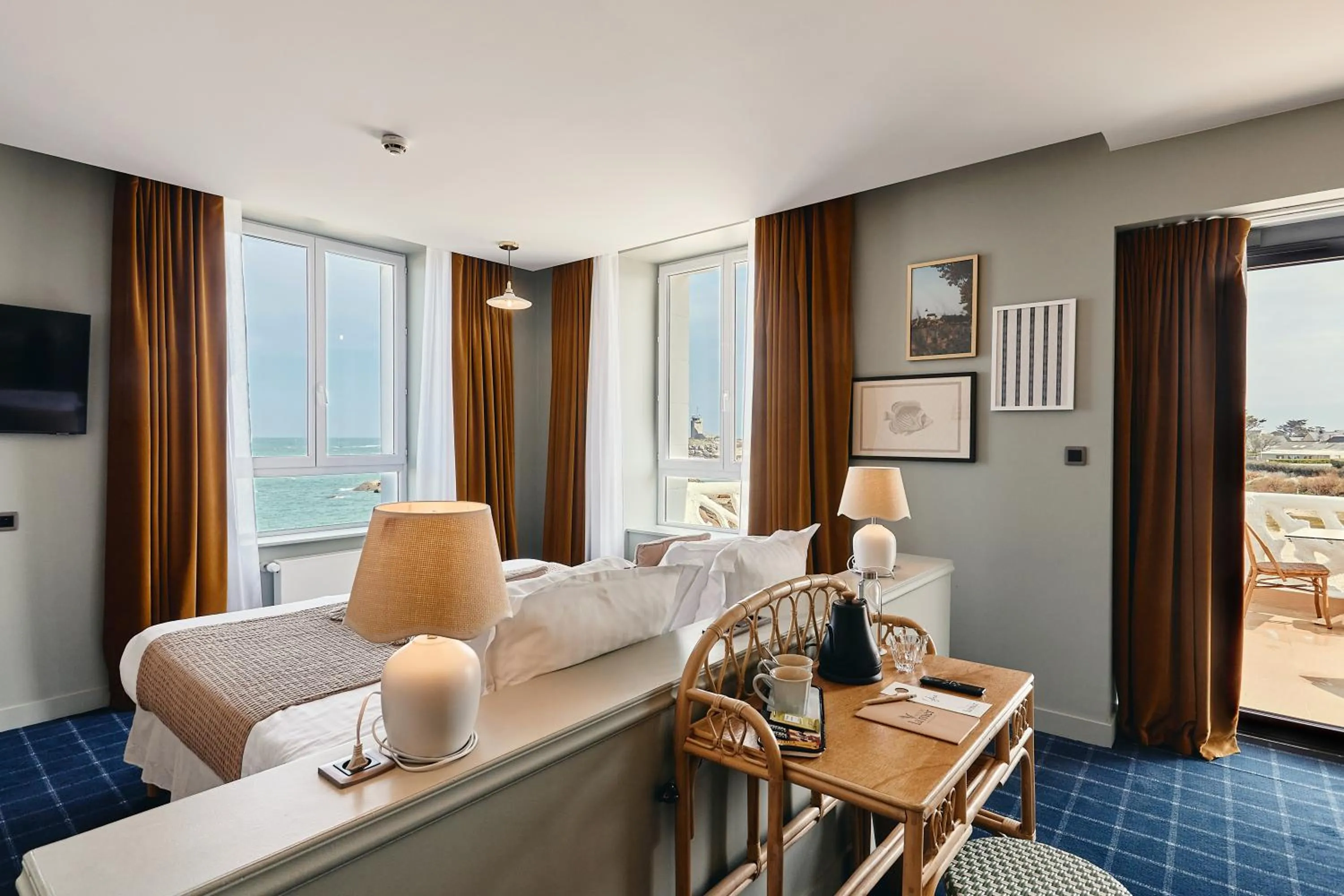 Bed in Hôtel de la Mer & Spa