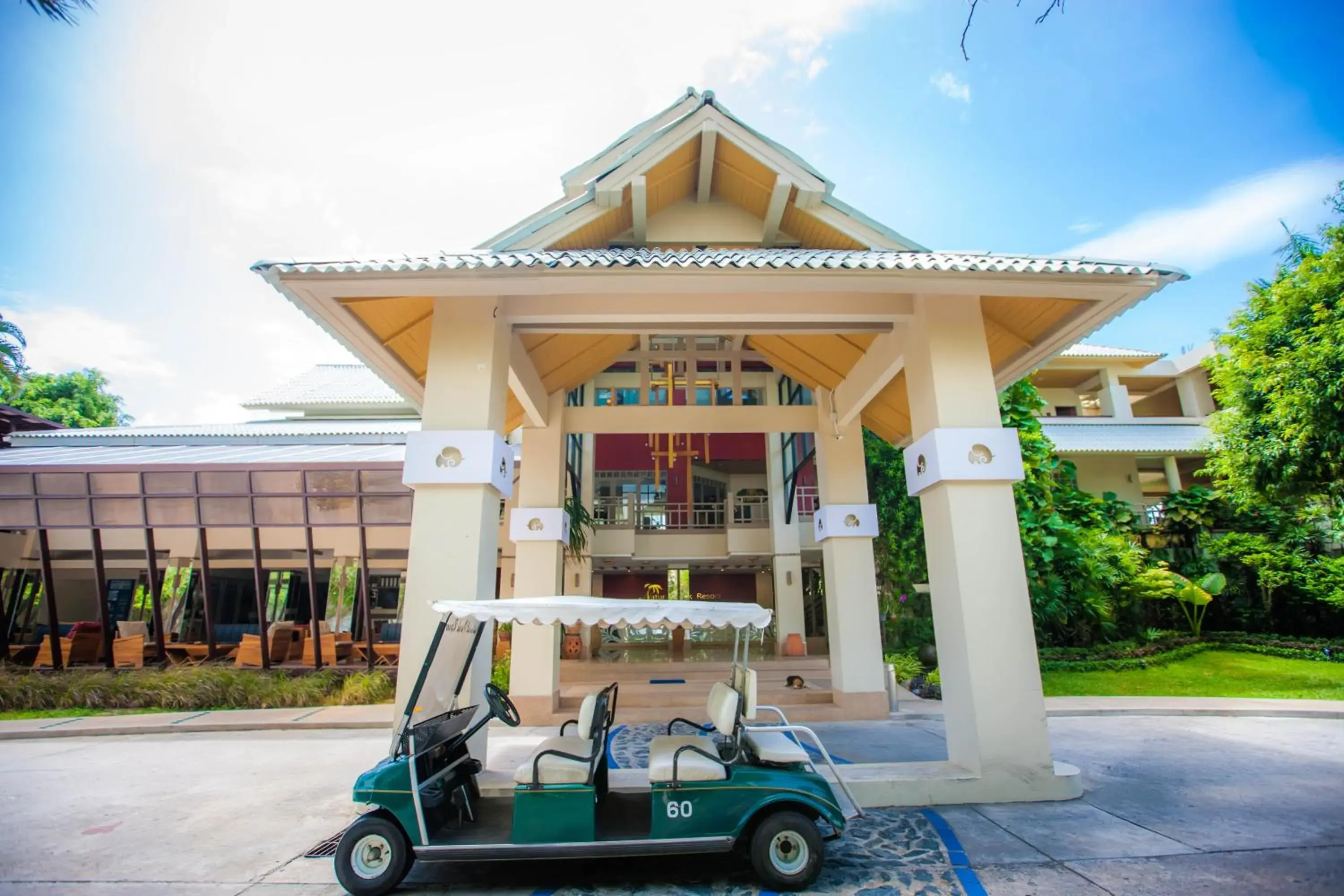 Lobby or reception, Property Building in Natural Park Resort