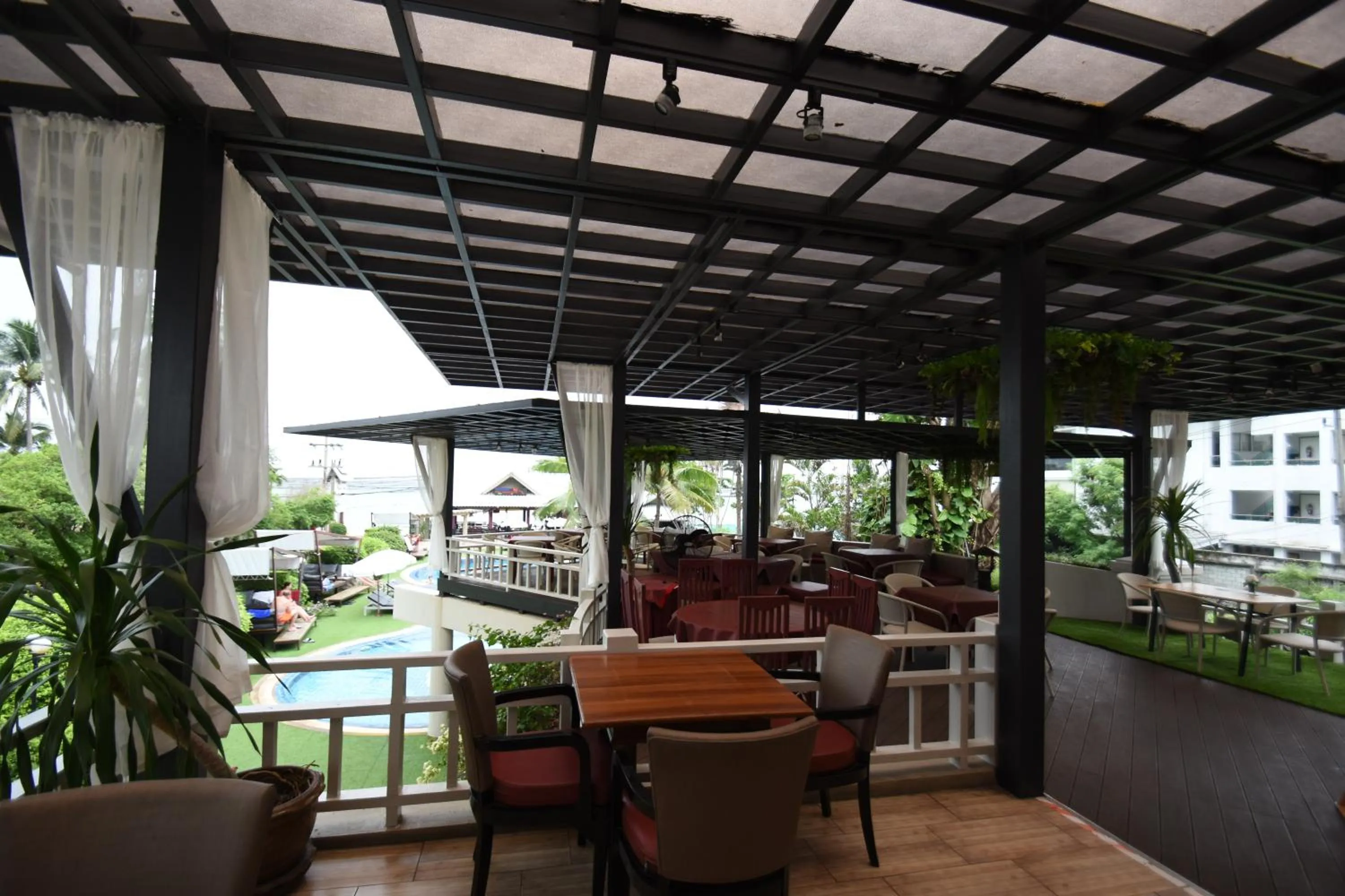 Natural Park Resort Pattaya