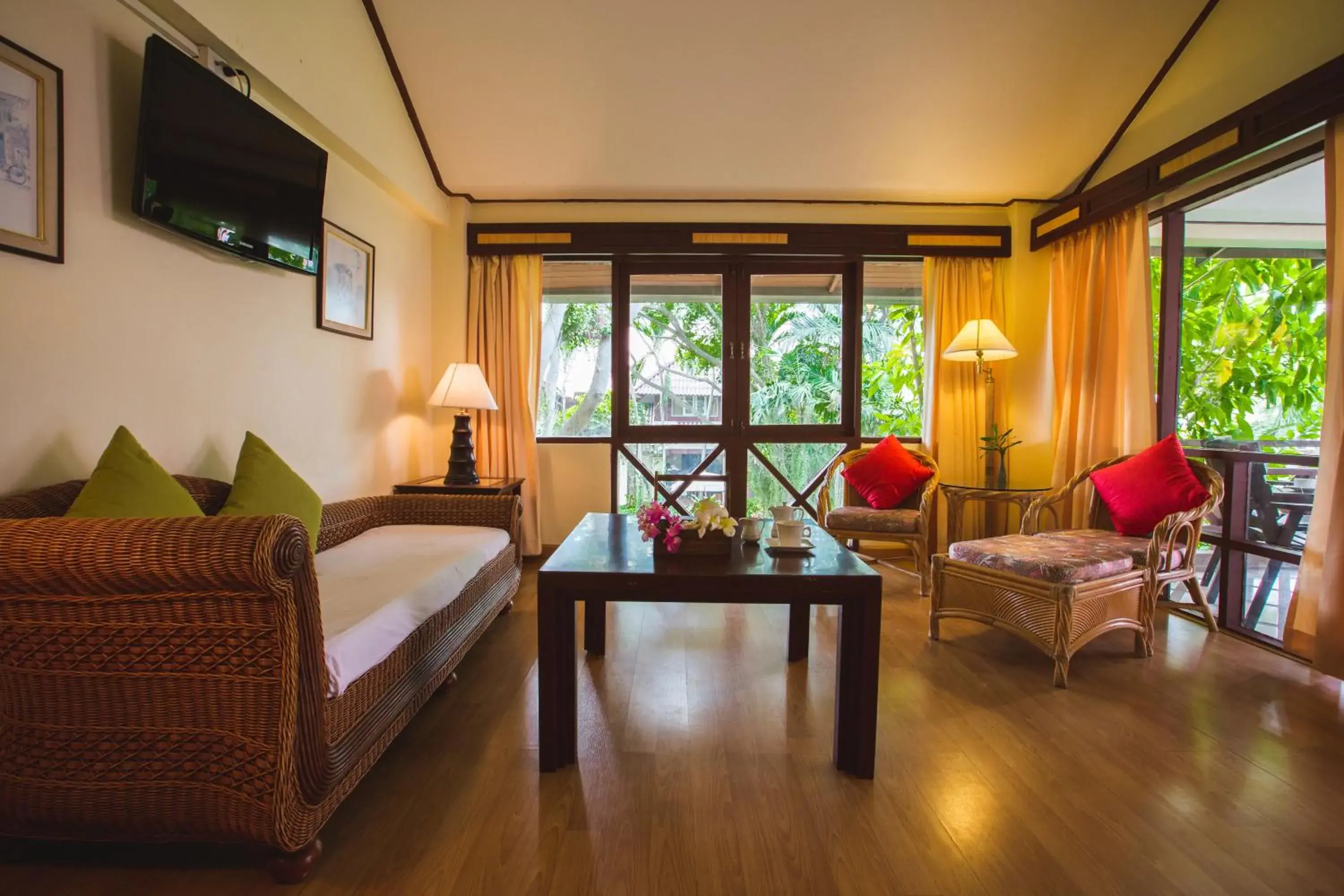 Living room, Seating Area in Natural Park Resort