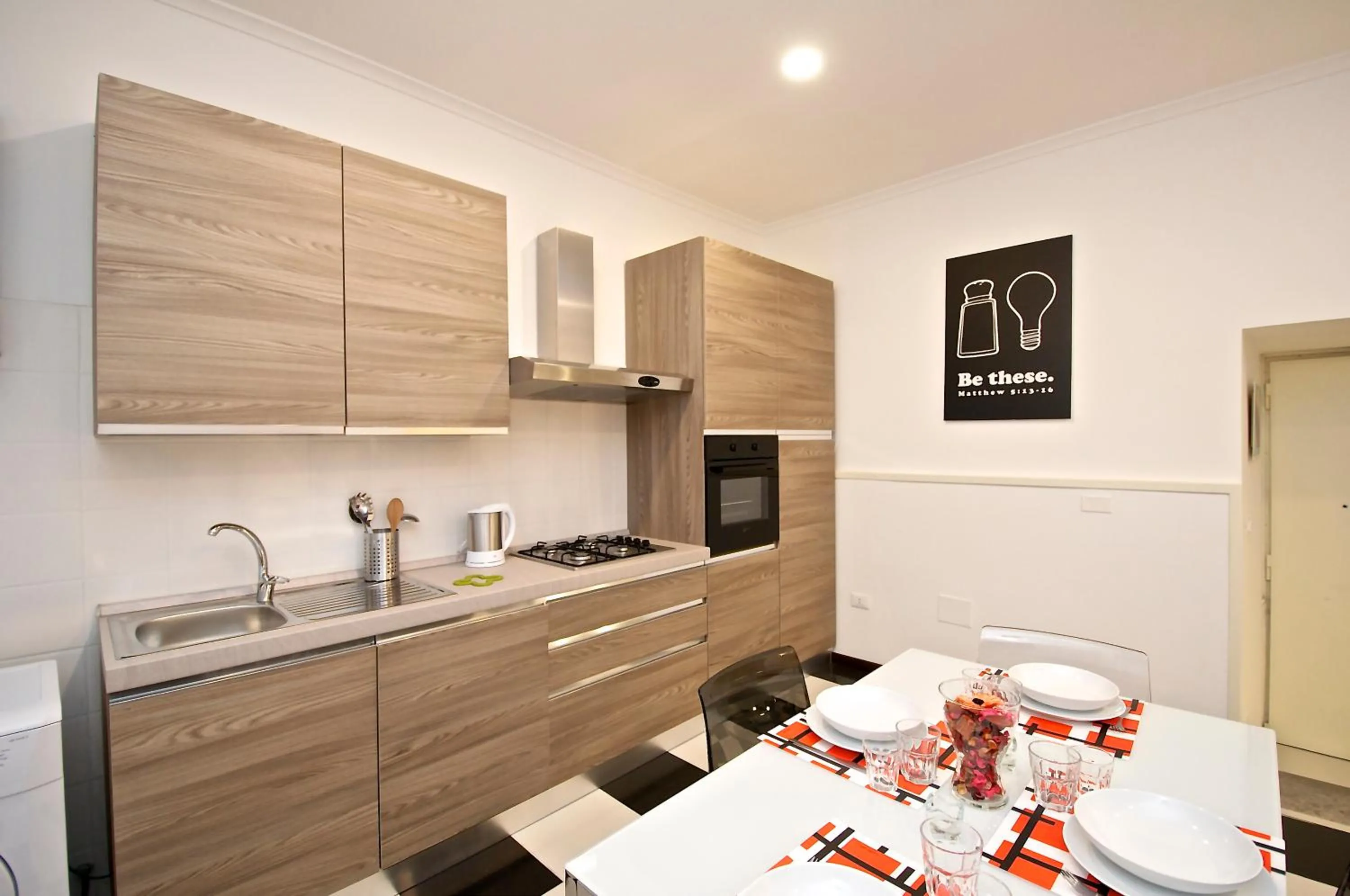 Kitchen or kitchenette, Bed in Flaminio Butterfly House