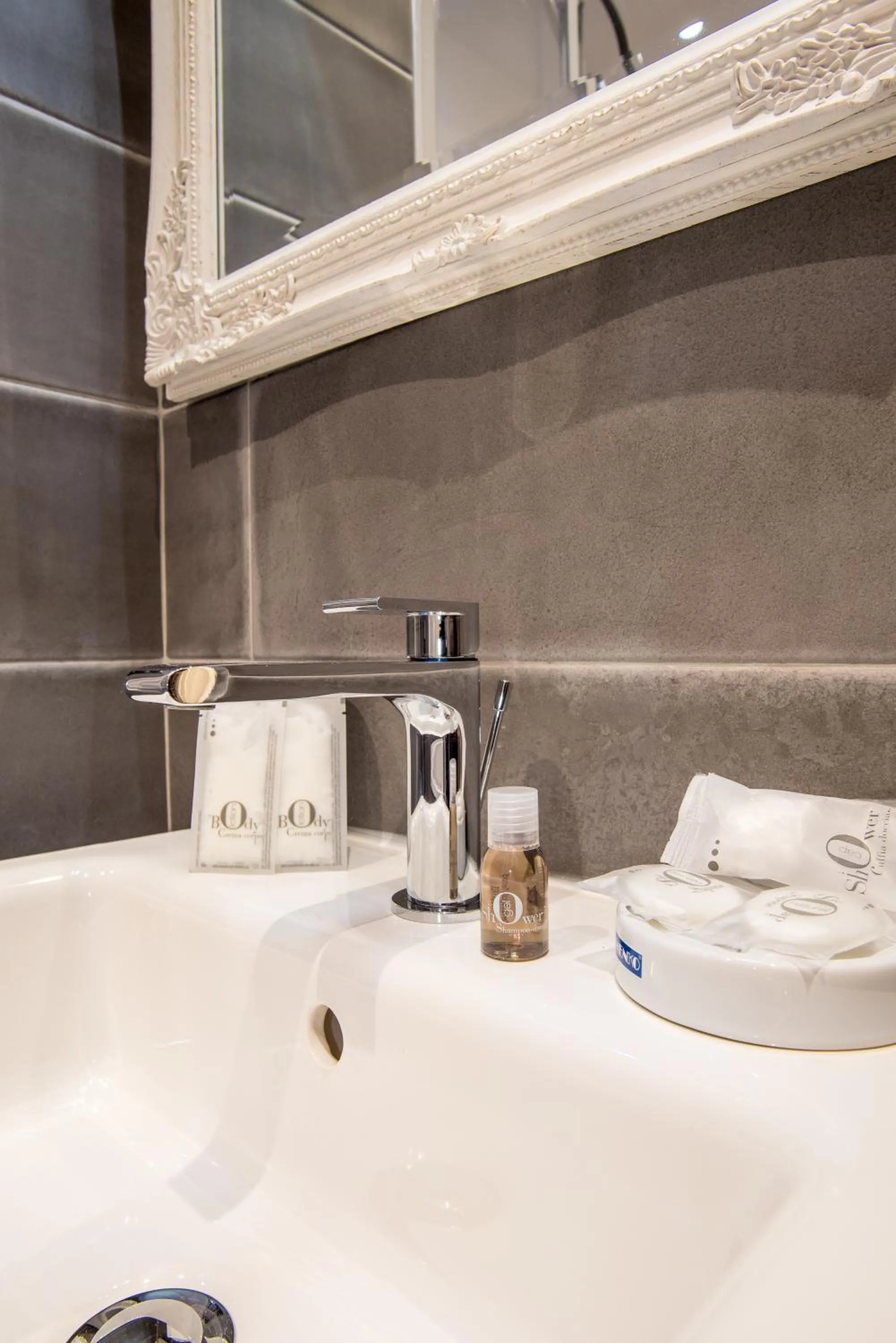 Decorative detail in Roma 2B