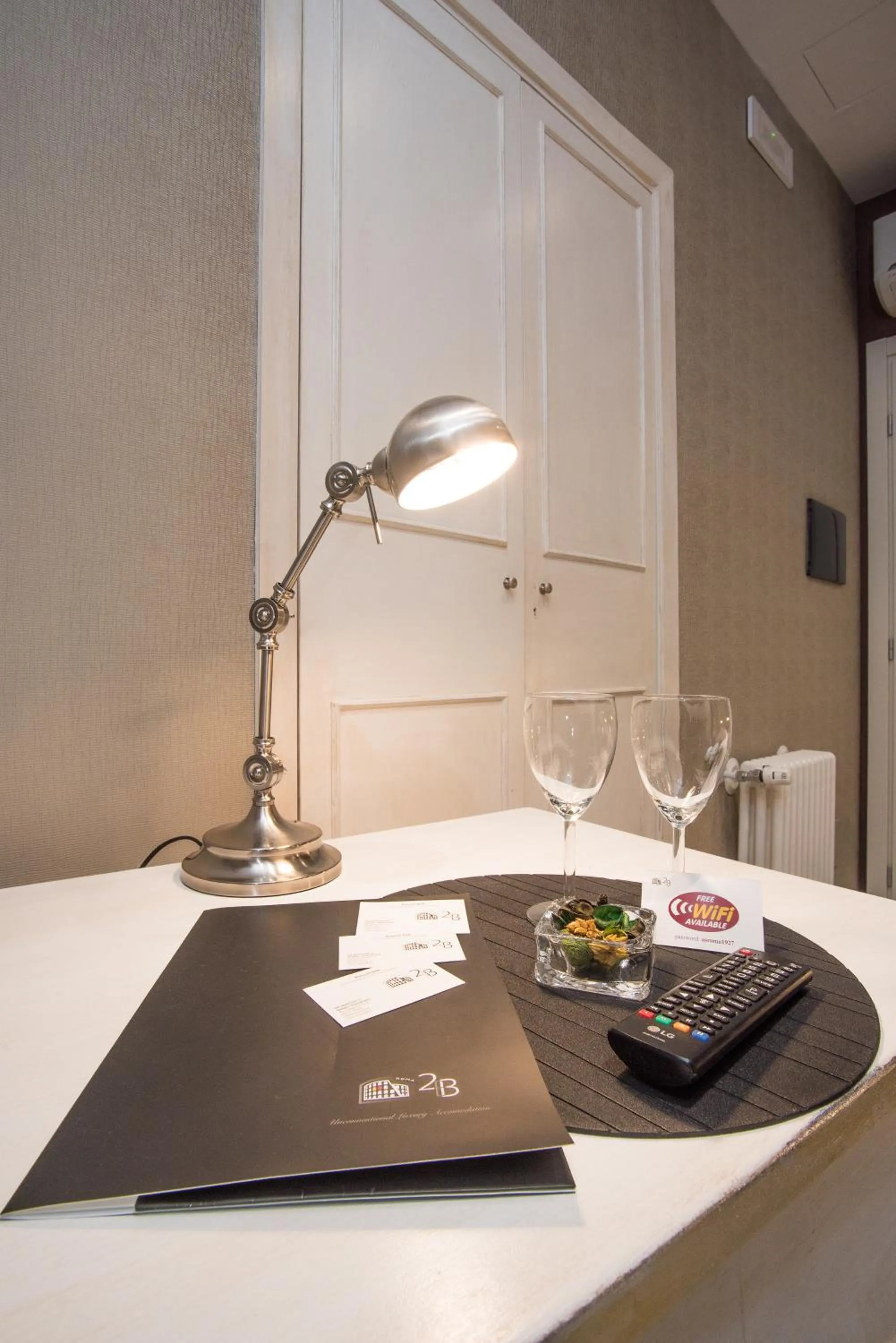 Decorative detail in Roma 2B