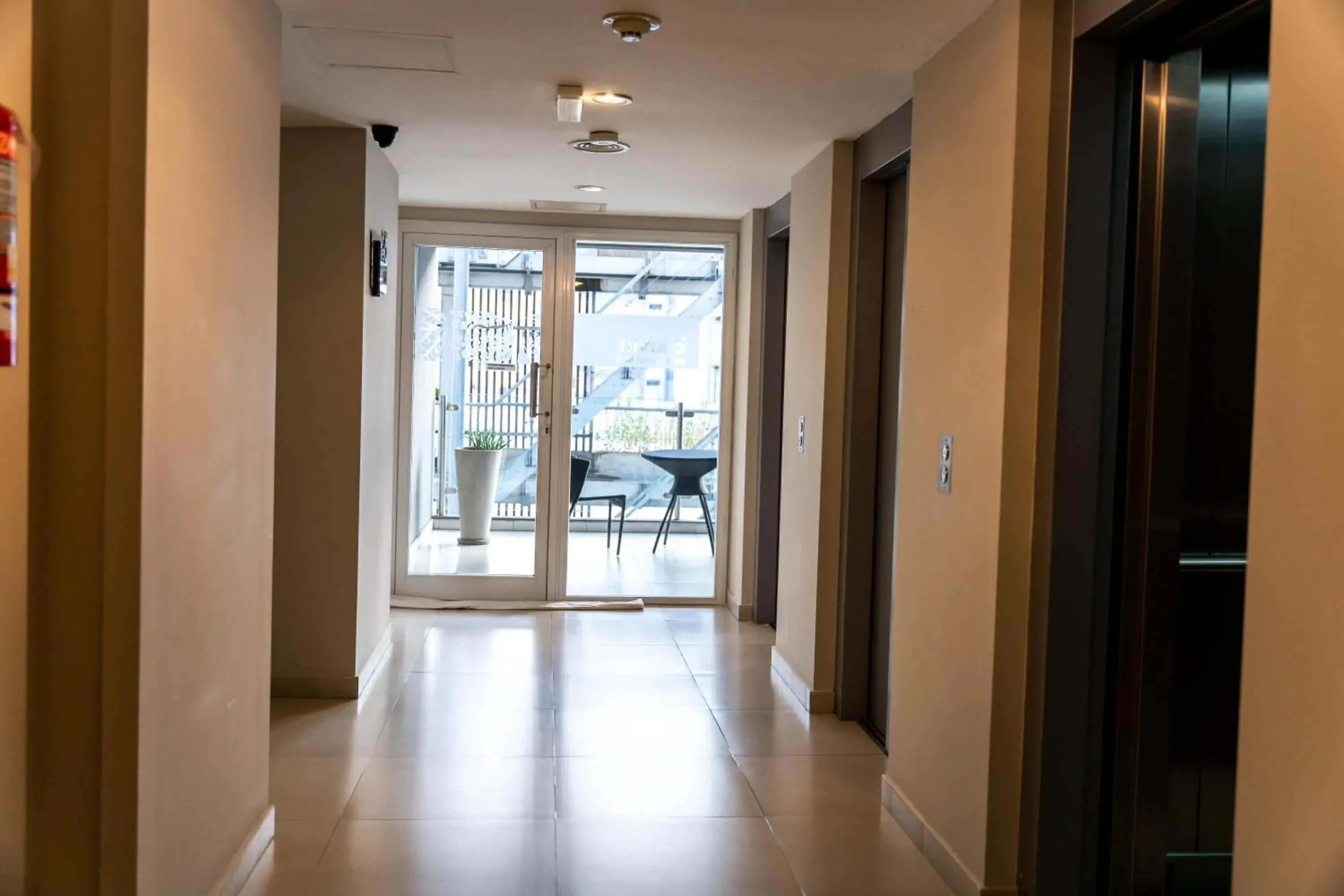 Inner courtyard view in O2 Hotel Mar del Plata Inner courtyard view in O2 Hotel Mar del Plata