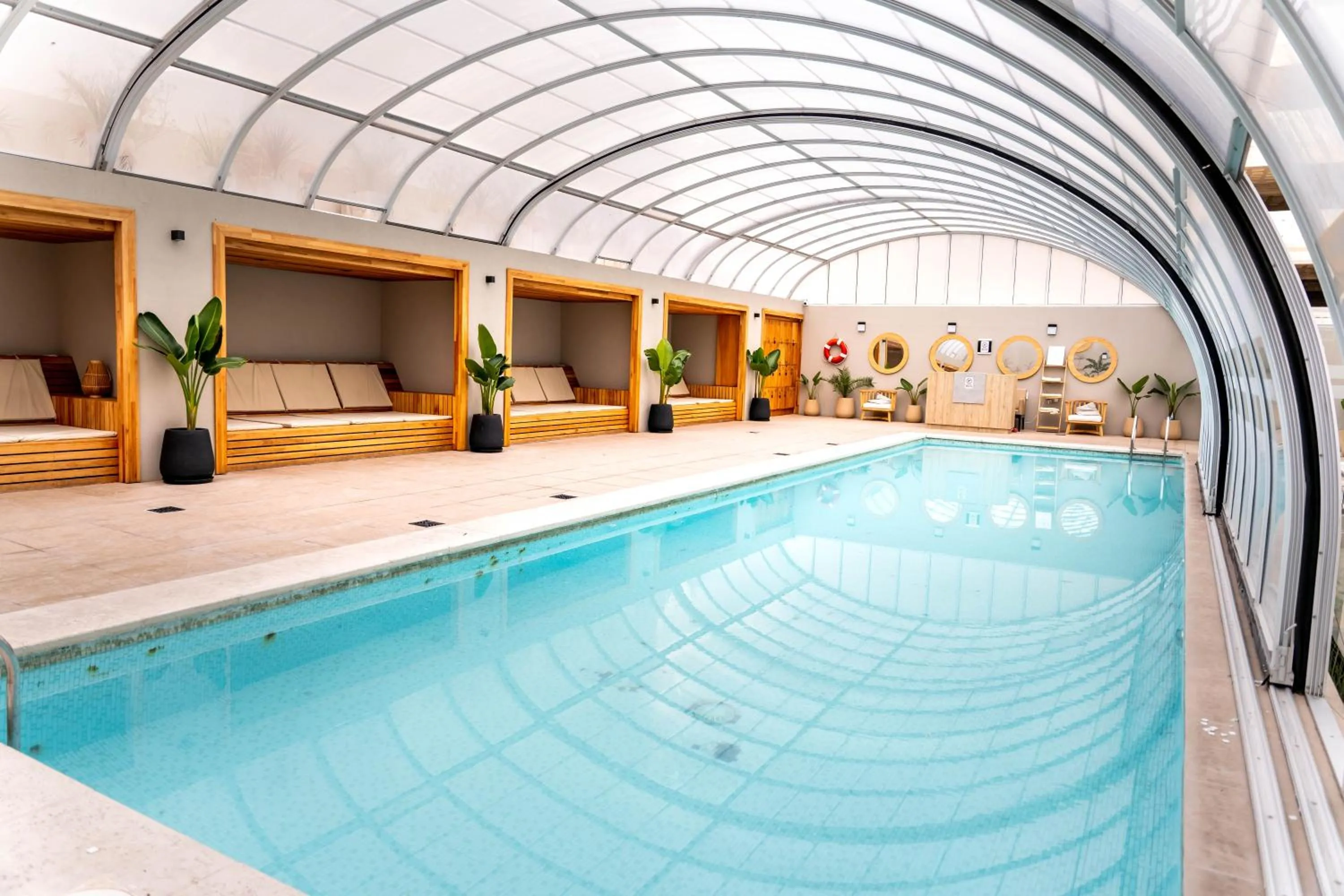 Swimming pool in O2 Hotel Mar del Plata