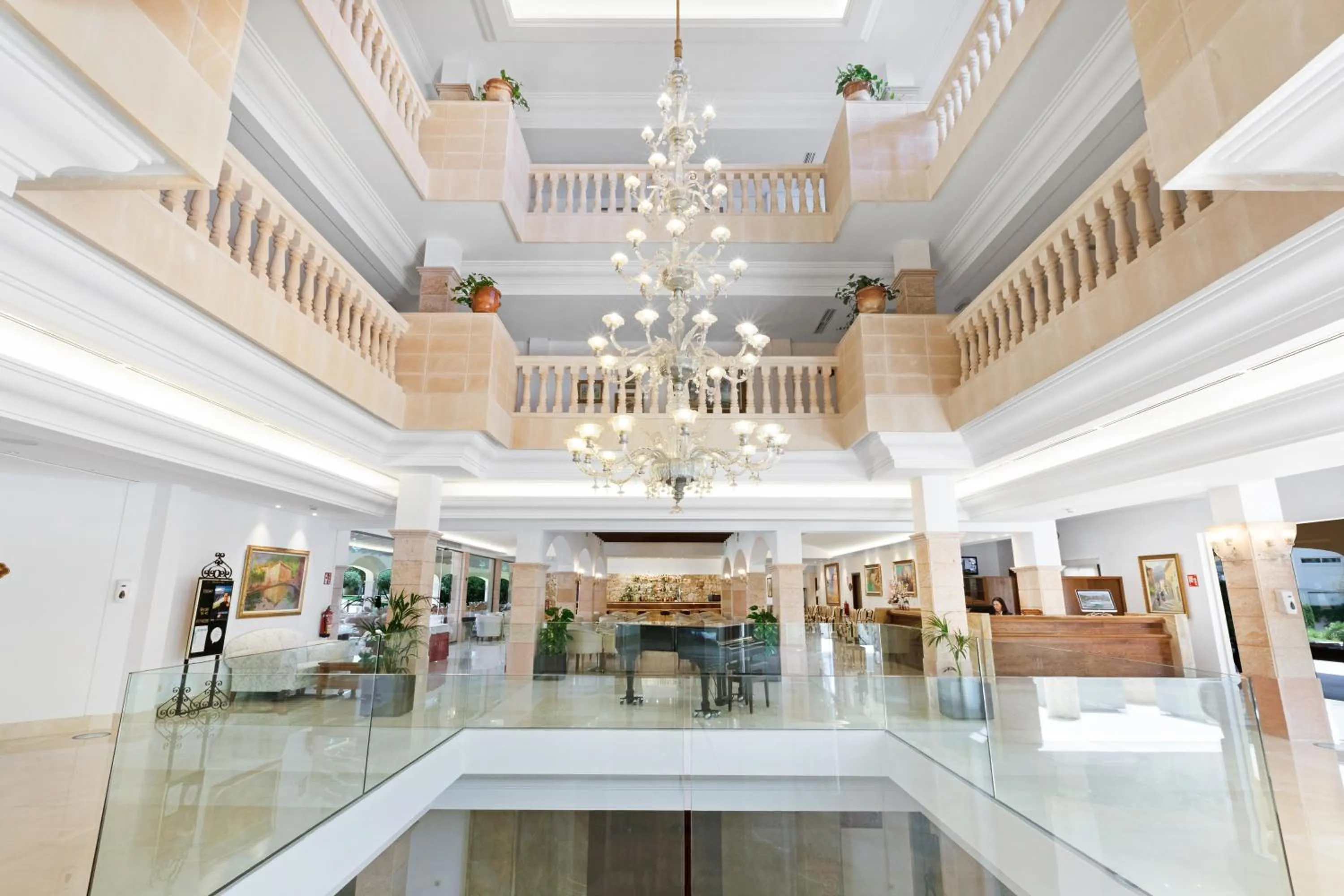 Lobby or reception in CM Mallorca Palace - Only Adults