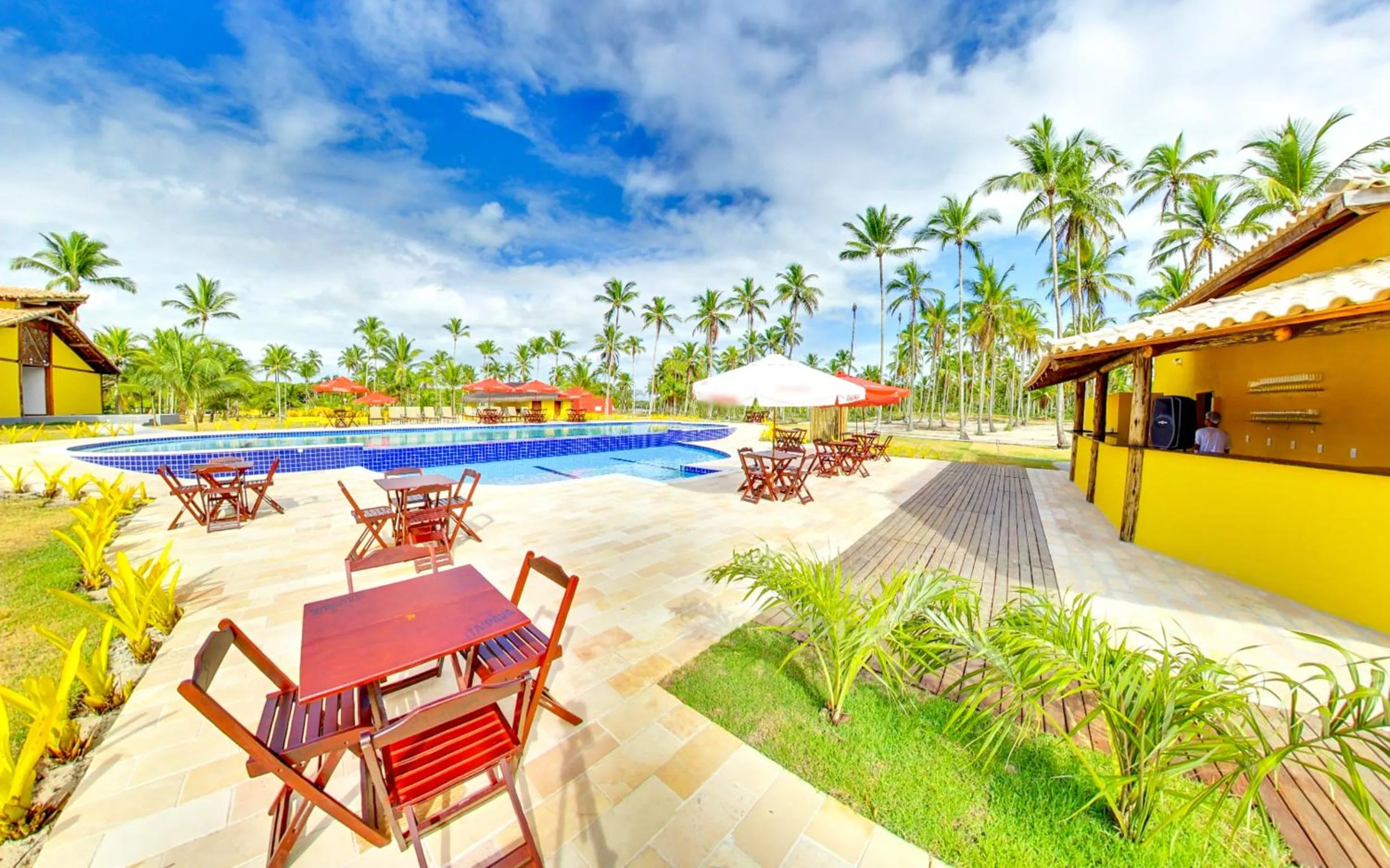 Restaurant/places to eat in Makaira Beach Resort