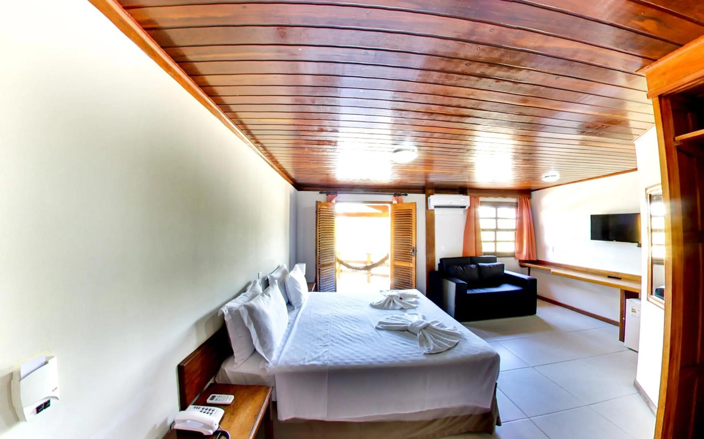 Bed in Makaira Beach Resort