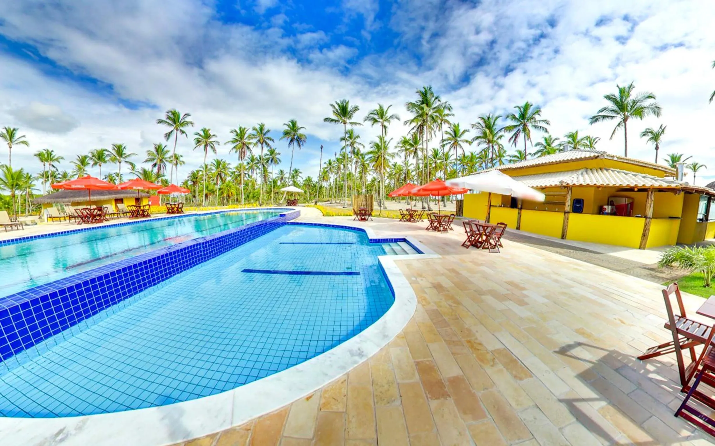 Lounge or bar in Makaira Beach Resort