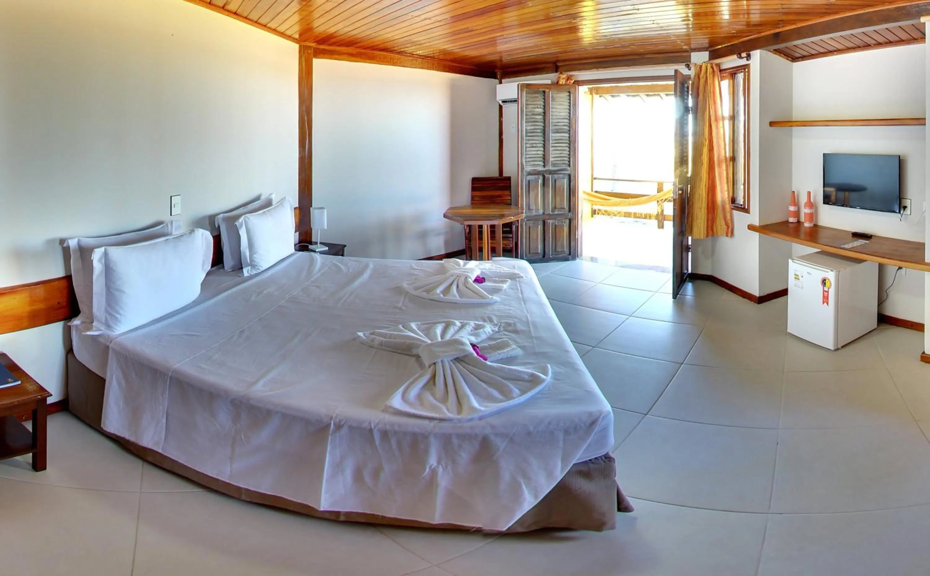 Balcony/Terrace, Bed in Makaira Beach Resort