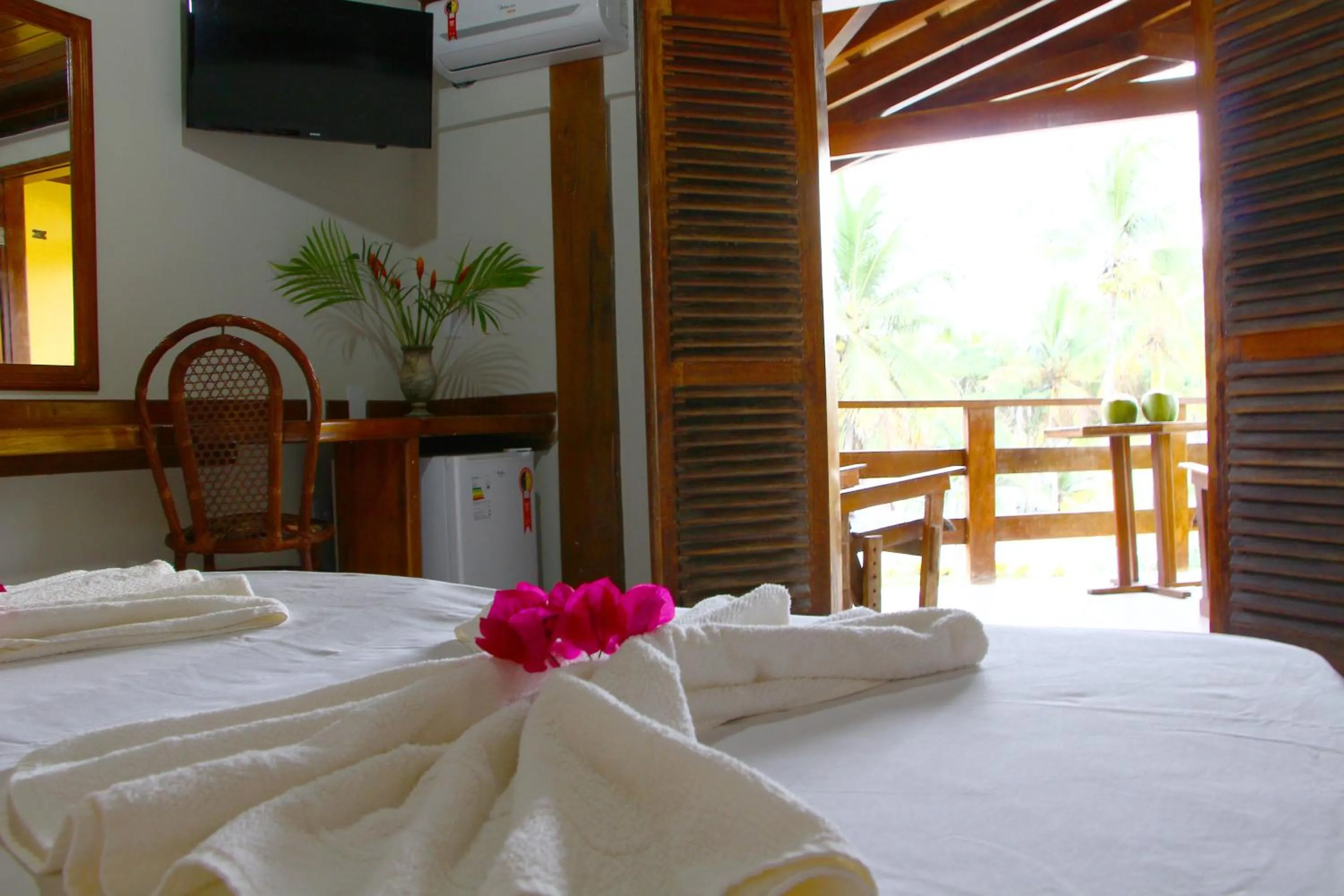 Bedroom, Bed in Makaira Beach Resort