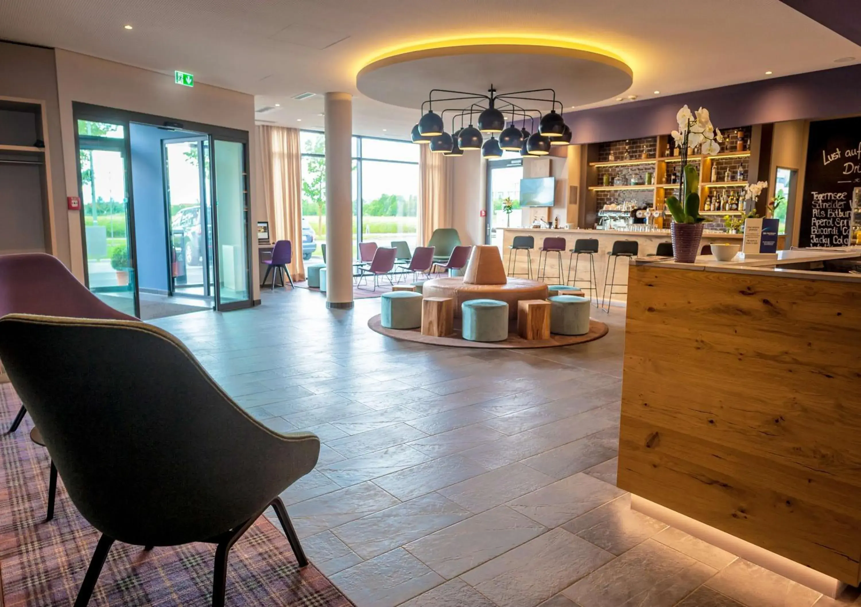 Lobby or reception in BEST WESTERN Hotel The K Unterföhring Lobby or reception in BEST WESTERN Hotel The K Unterföhring