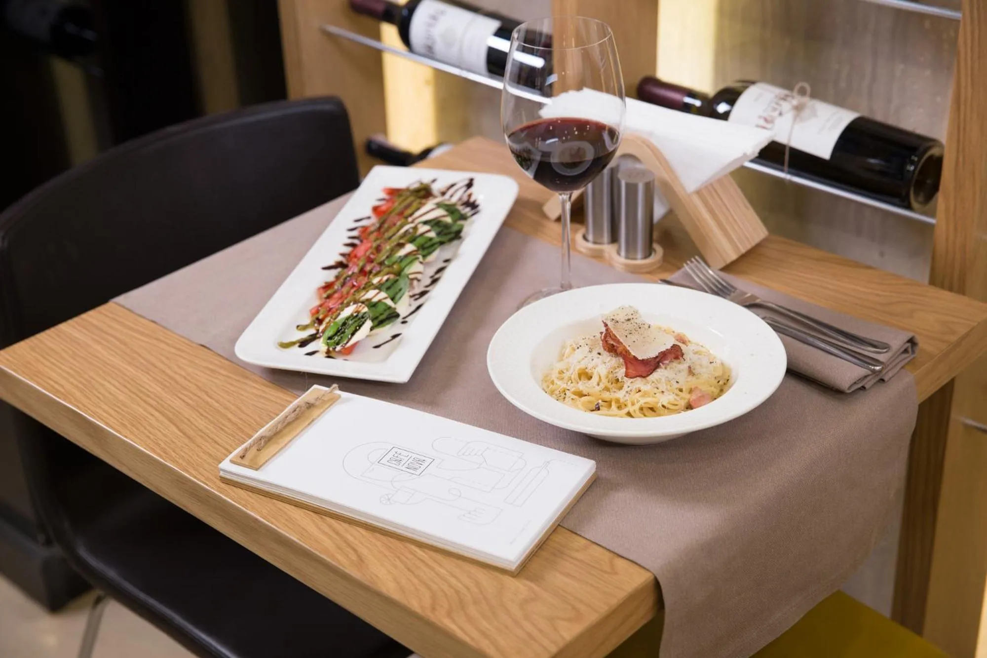 Restaurant/places to eat in Nova Hotel Yerevan