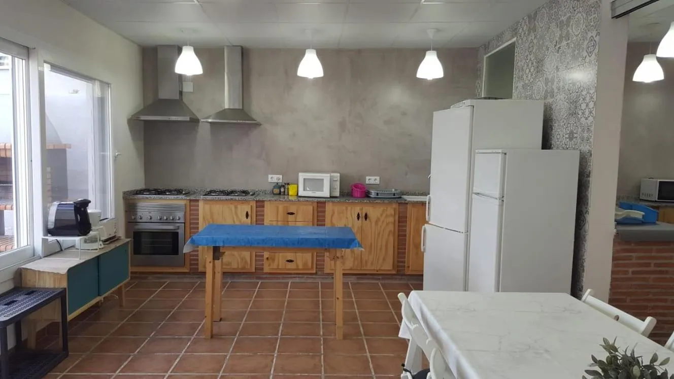 Kitchen or kitchenette in La Llar de Laura