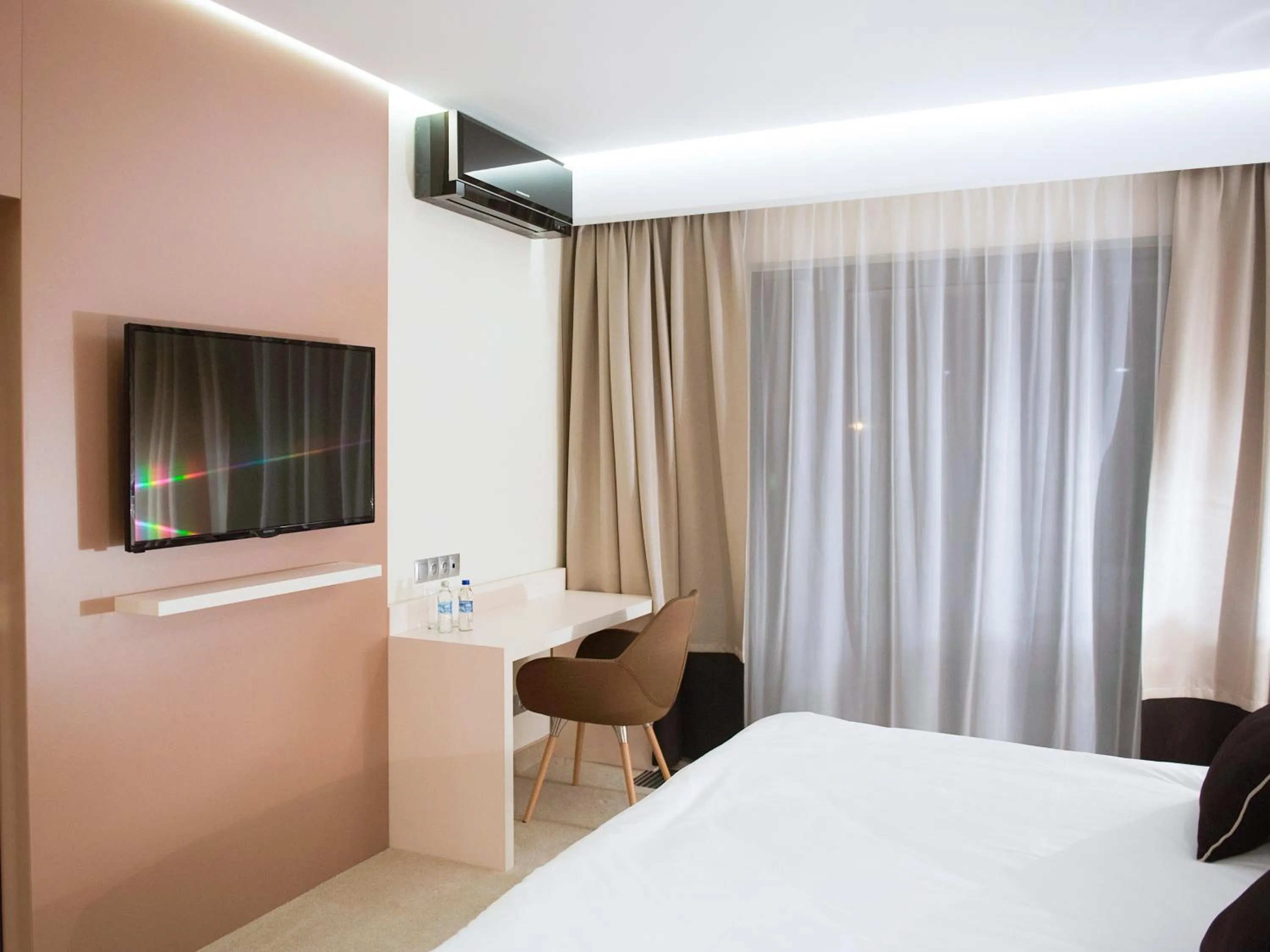 TV/Entertainment Center in Hotel Kosma