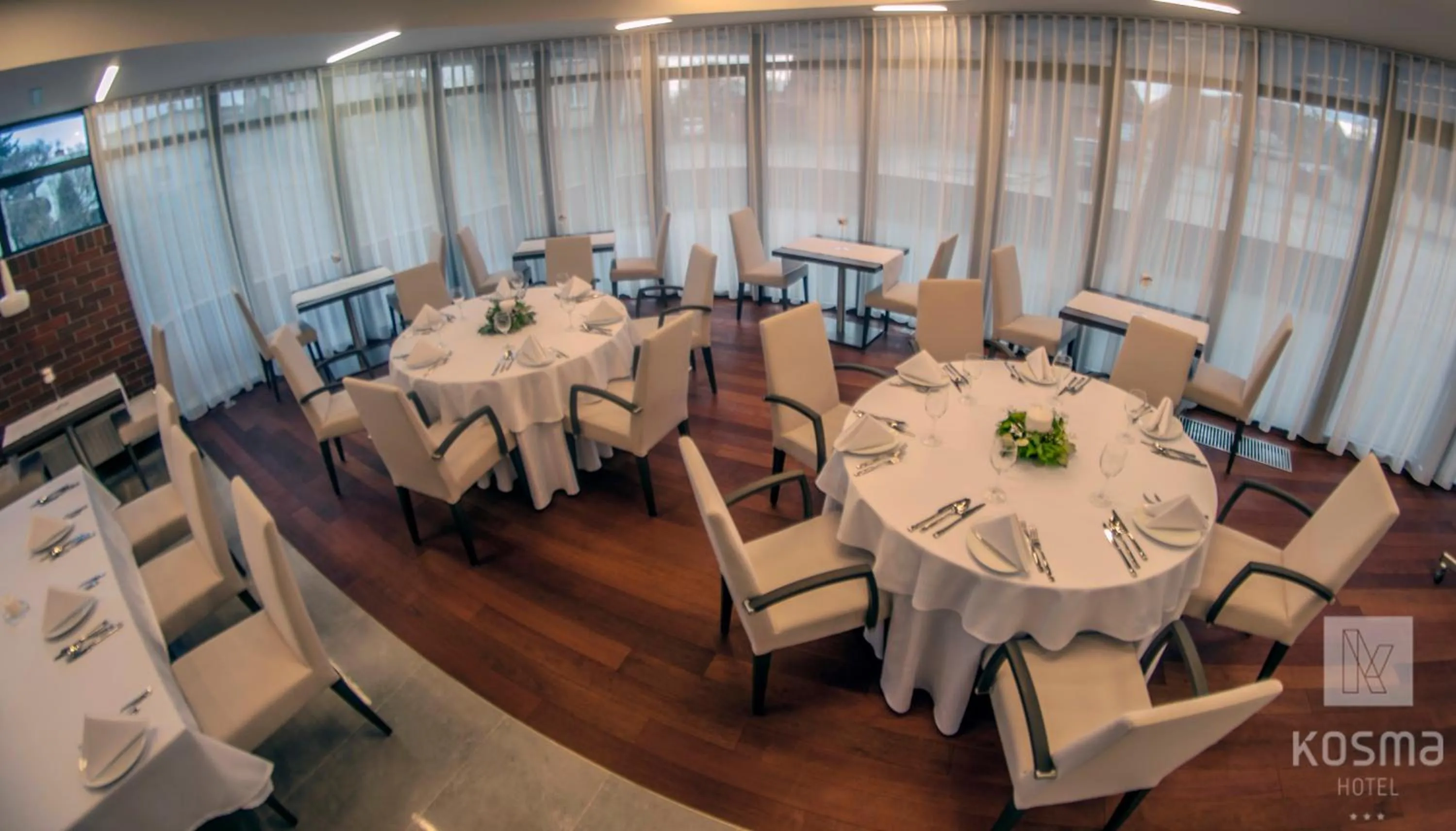 Restaurant/places to eat, Banquet Facilities in Hotel Kosma