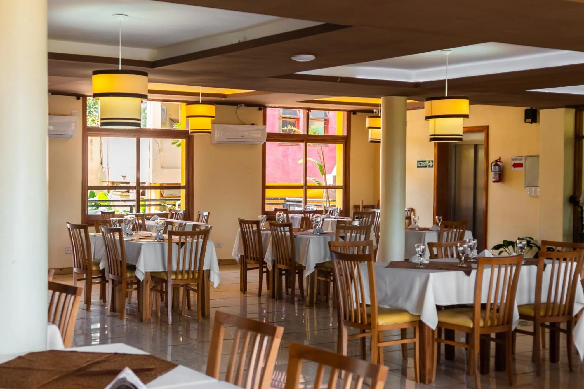 Restaurant/places to eat in Bagu Azul Obera