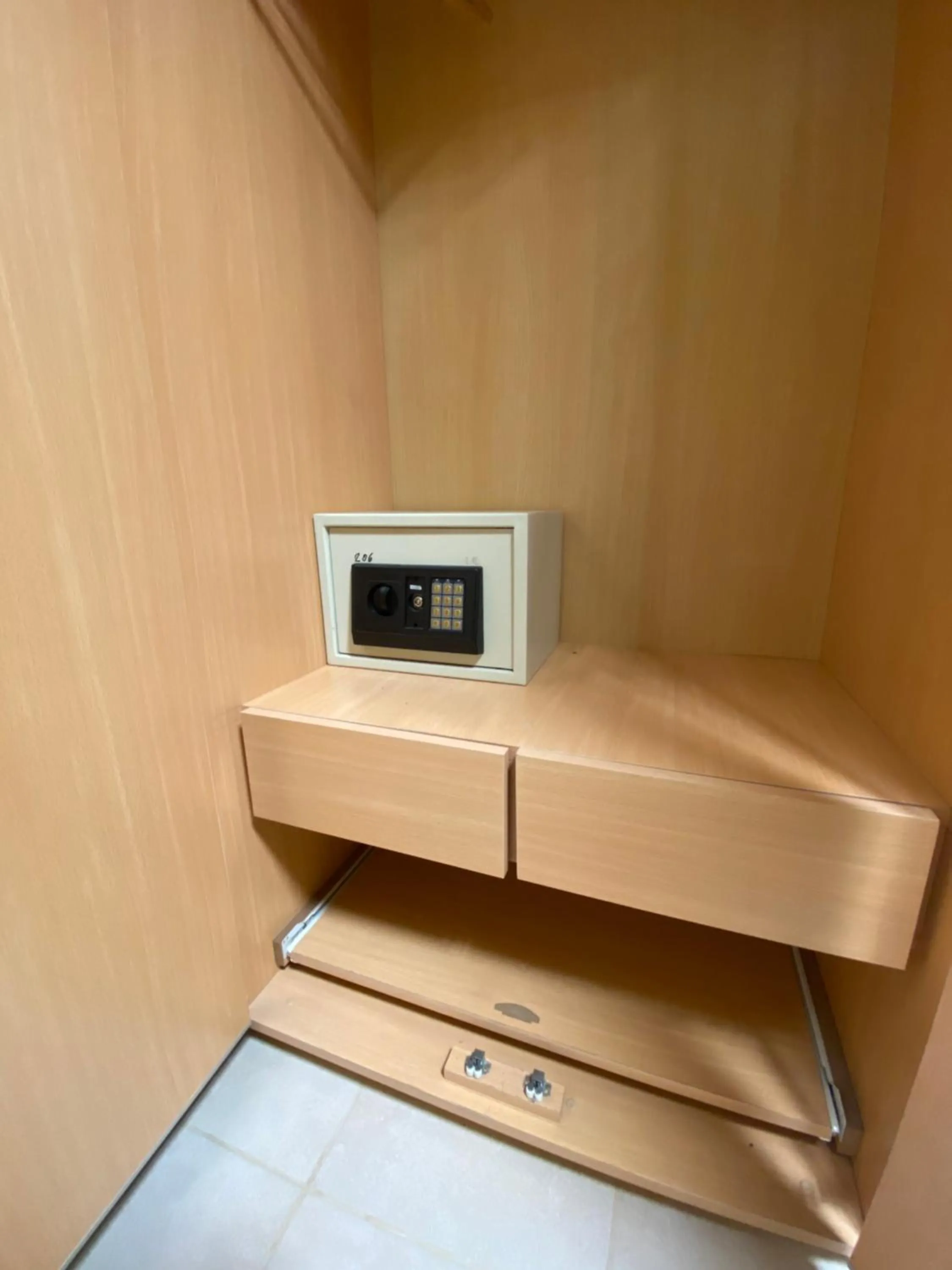 Decorative detail in Bagu Azul Obera