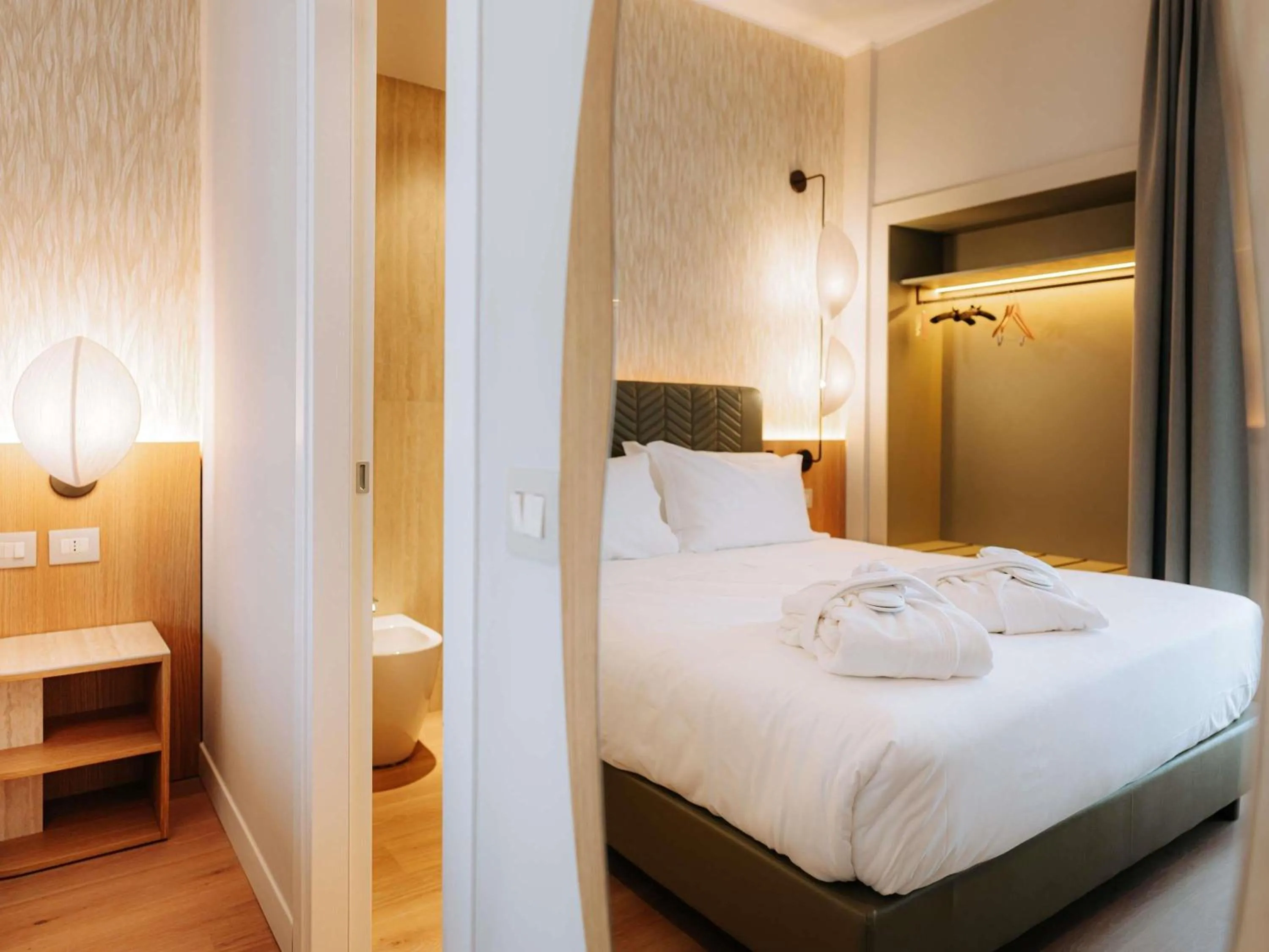 Bedroom, Bed in Mövenpick Hotel Bari