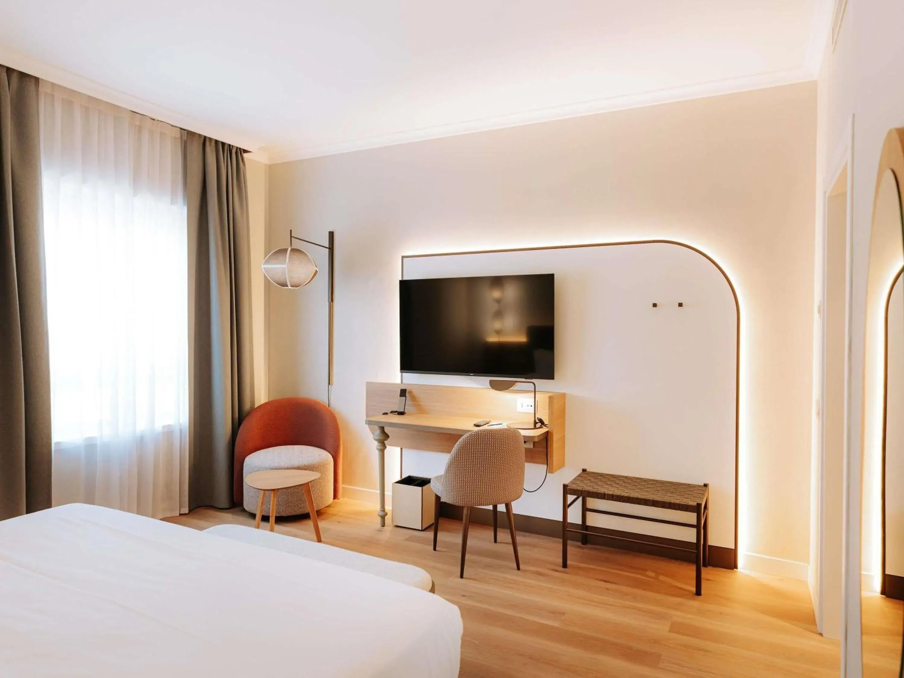 Bedroom, Bed in Mövenpick Hotel Bari Bedroom, Bed in Mövenpick Hotel Bari