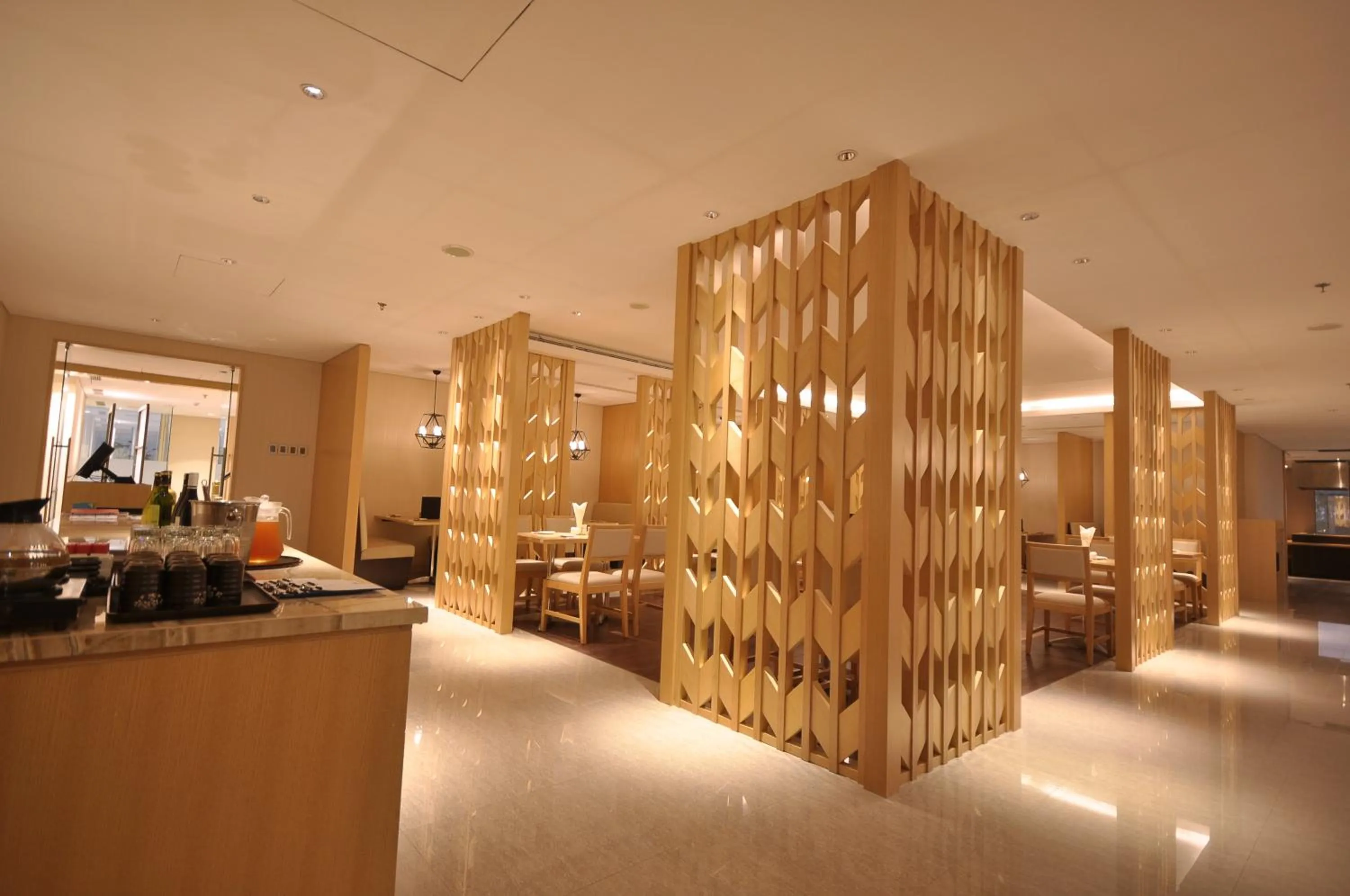 Restaurant/places to eat in GTV Hotel