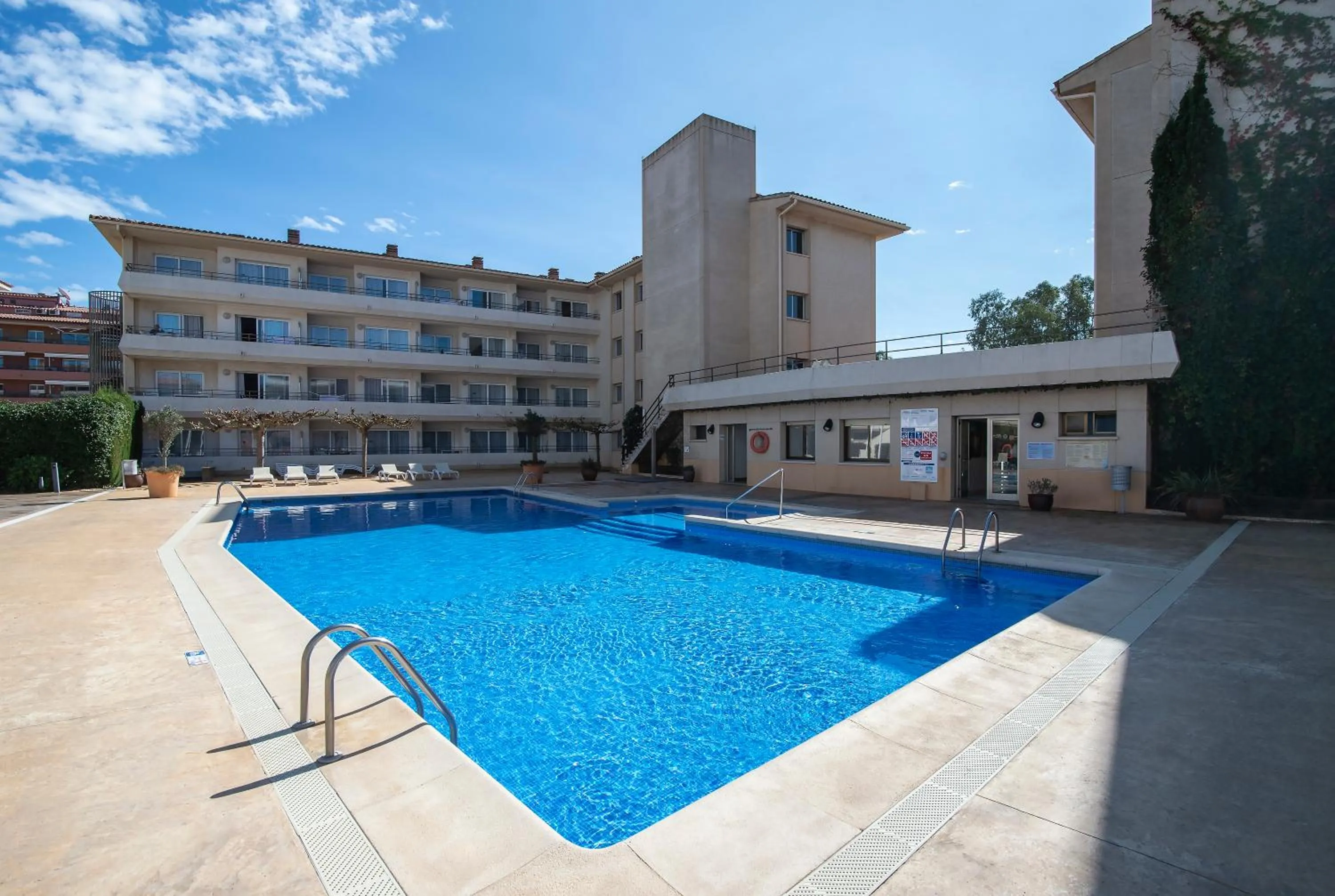 Swimming pool in Pierre & Vacances Estartit Playa