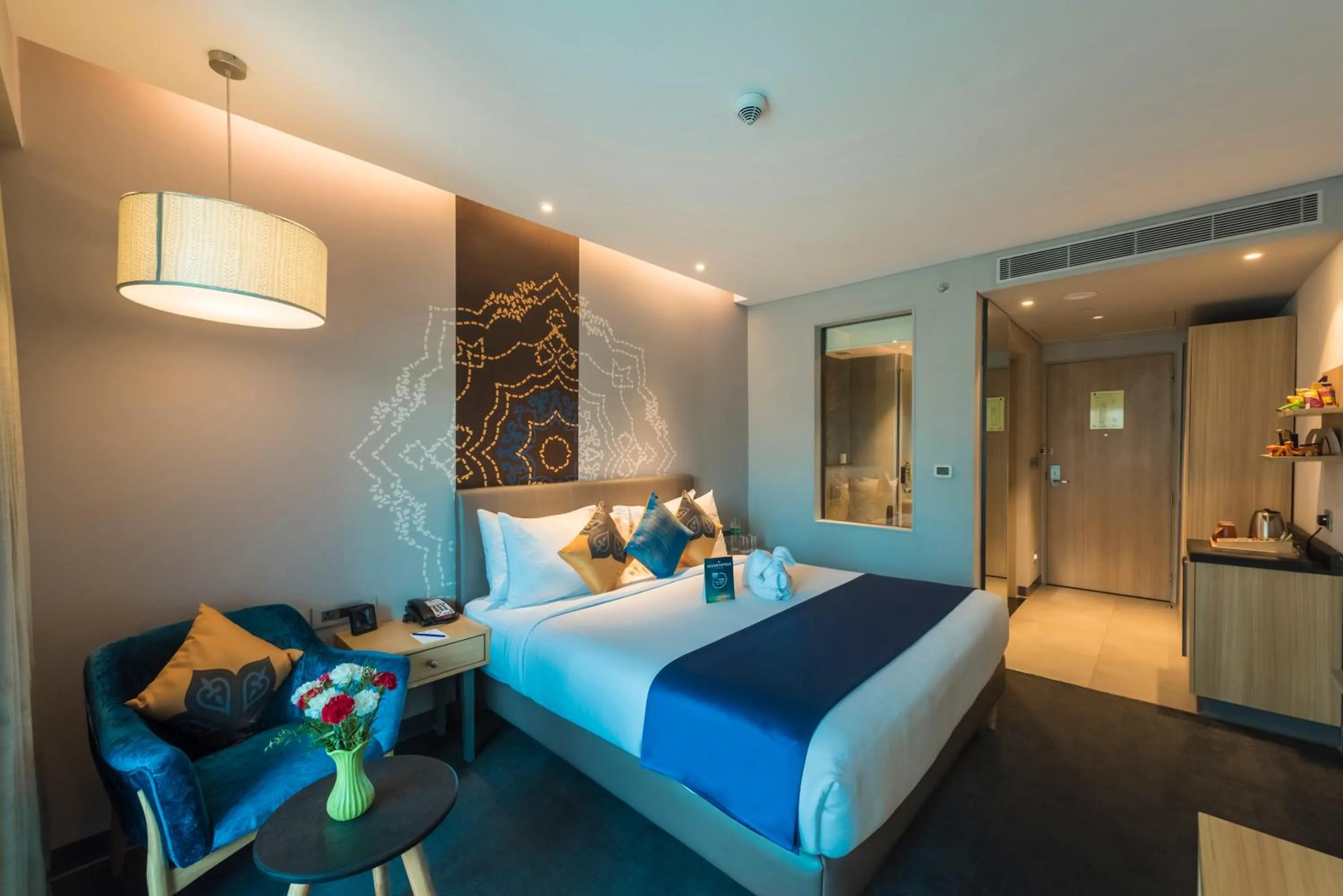 Photo of the whole room, Bed in Grand Mercure Mysore - An Accor Brand